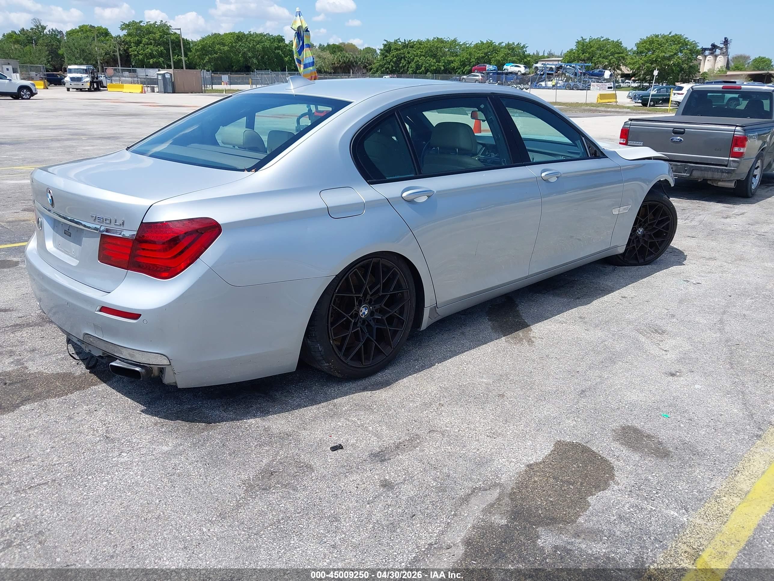 BMW 750LI image 4