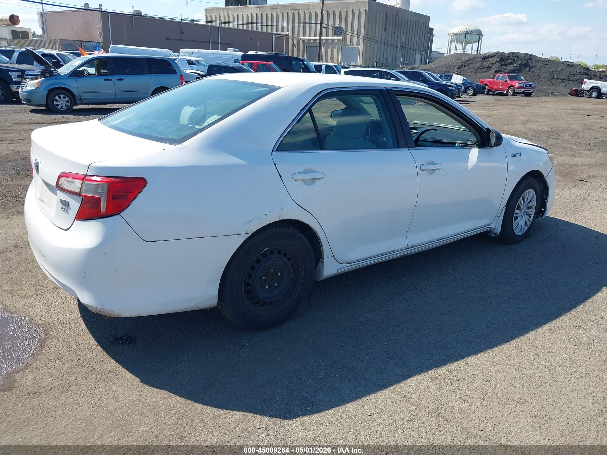 TOYOTA CAMRY image 4
