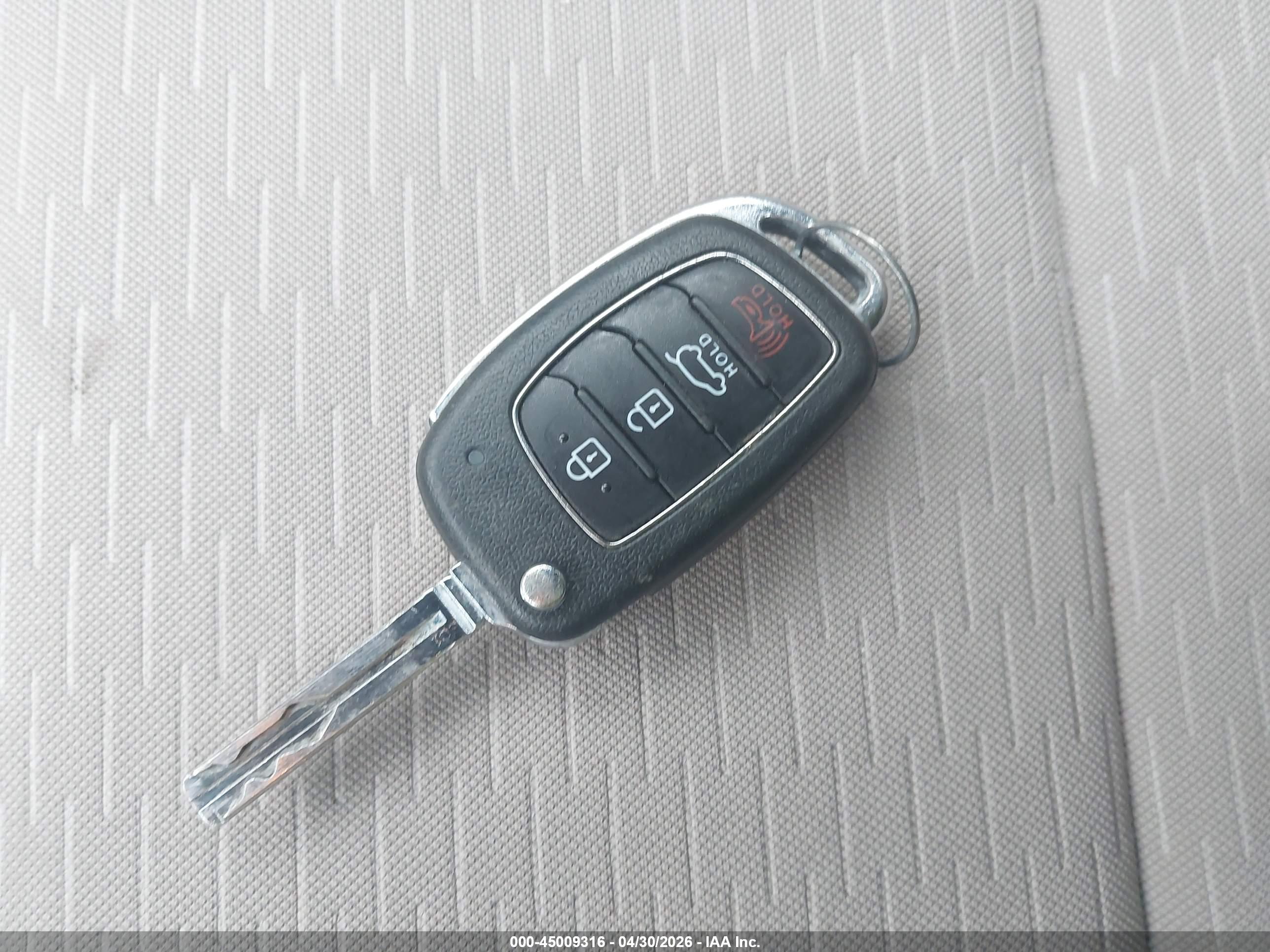 HYUNDAI TUCSON image 11