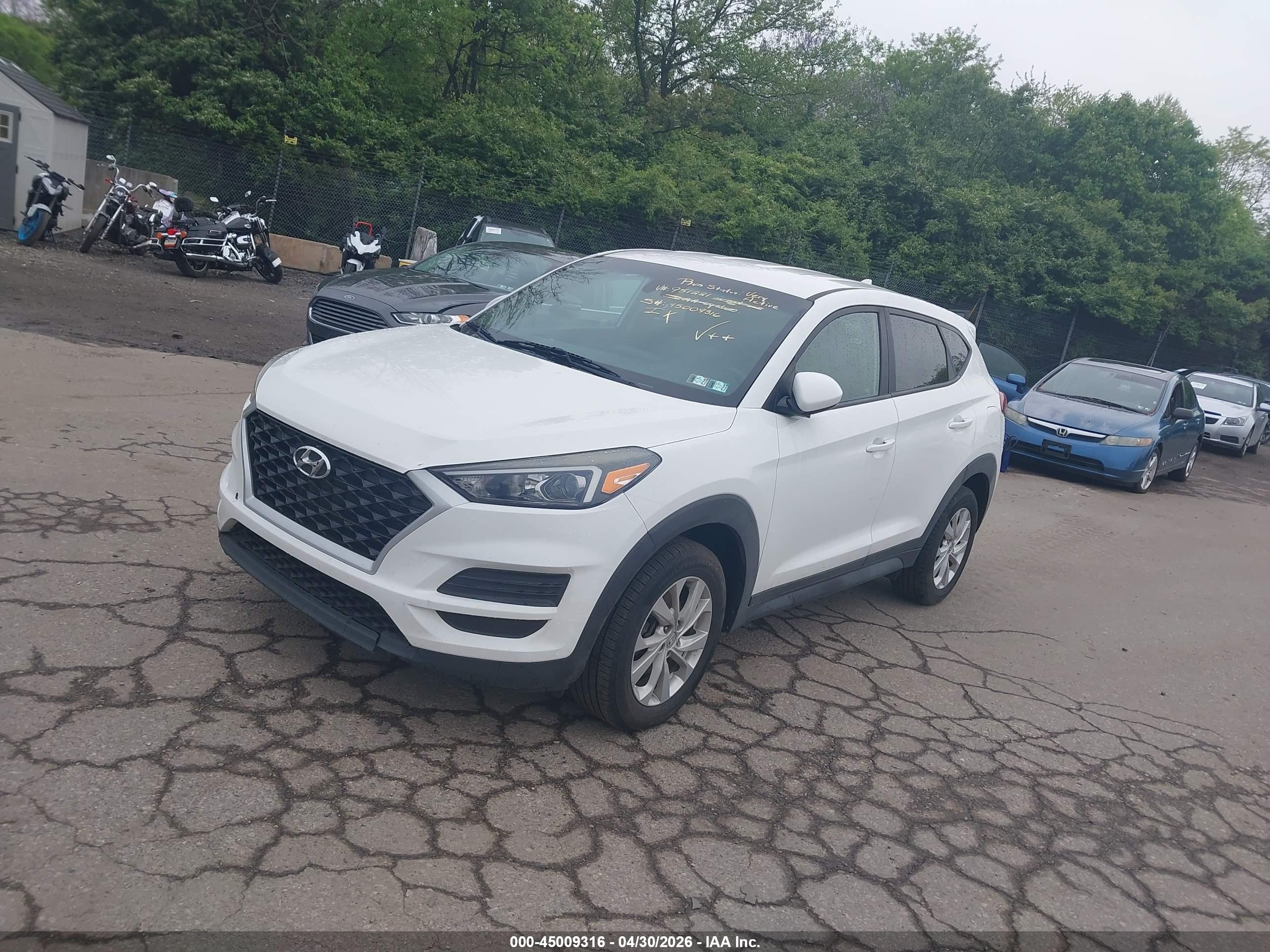 HYUNDAI TUCSON image 2