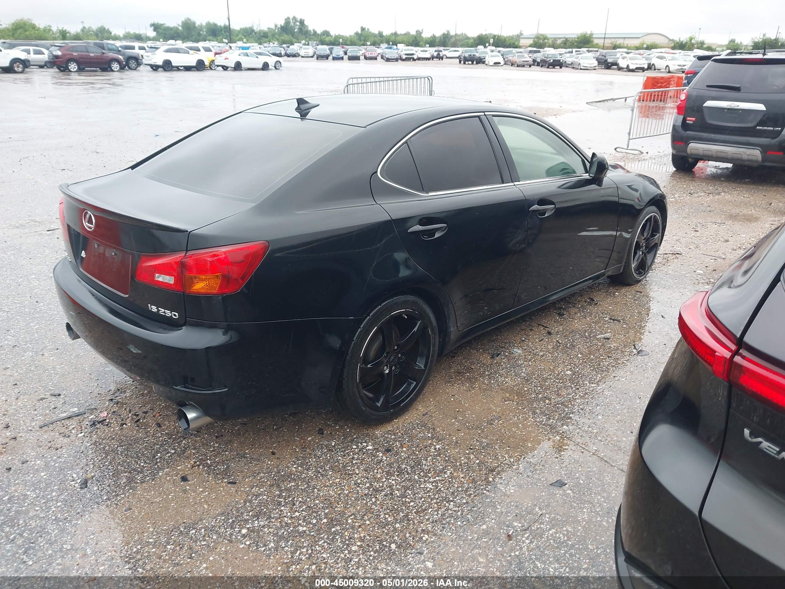 LEXUS IS image 4
