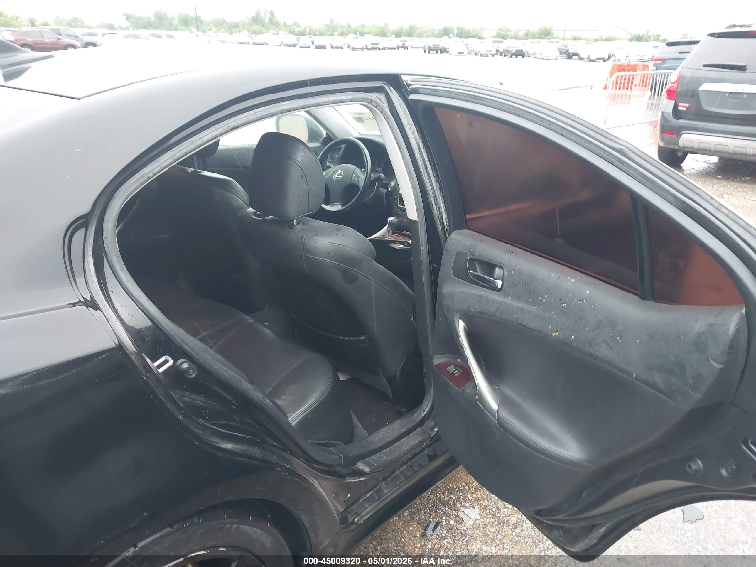 LEXUS IS image 8
