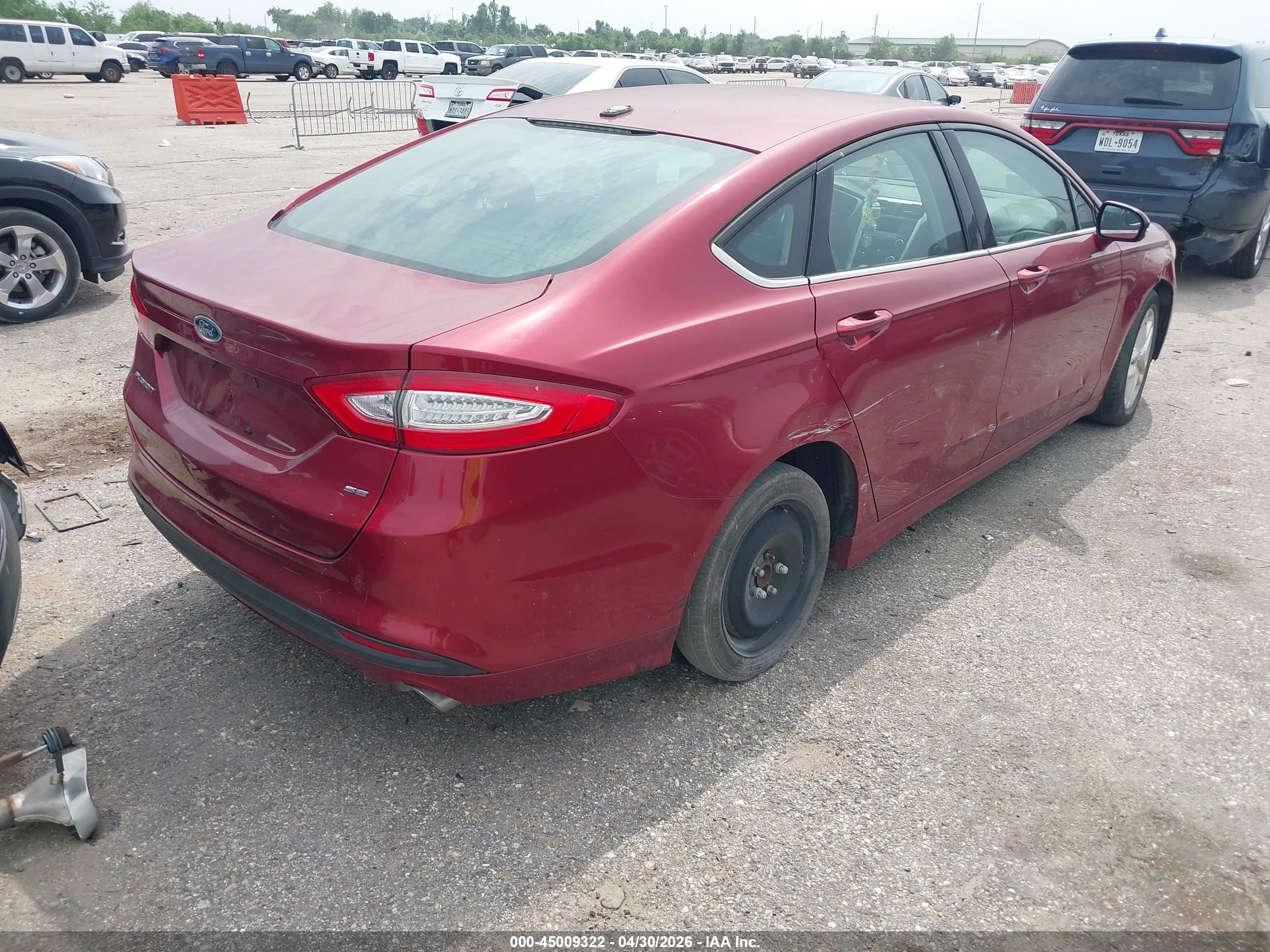 FORD FUSION image 4