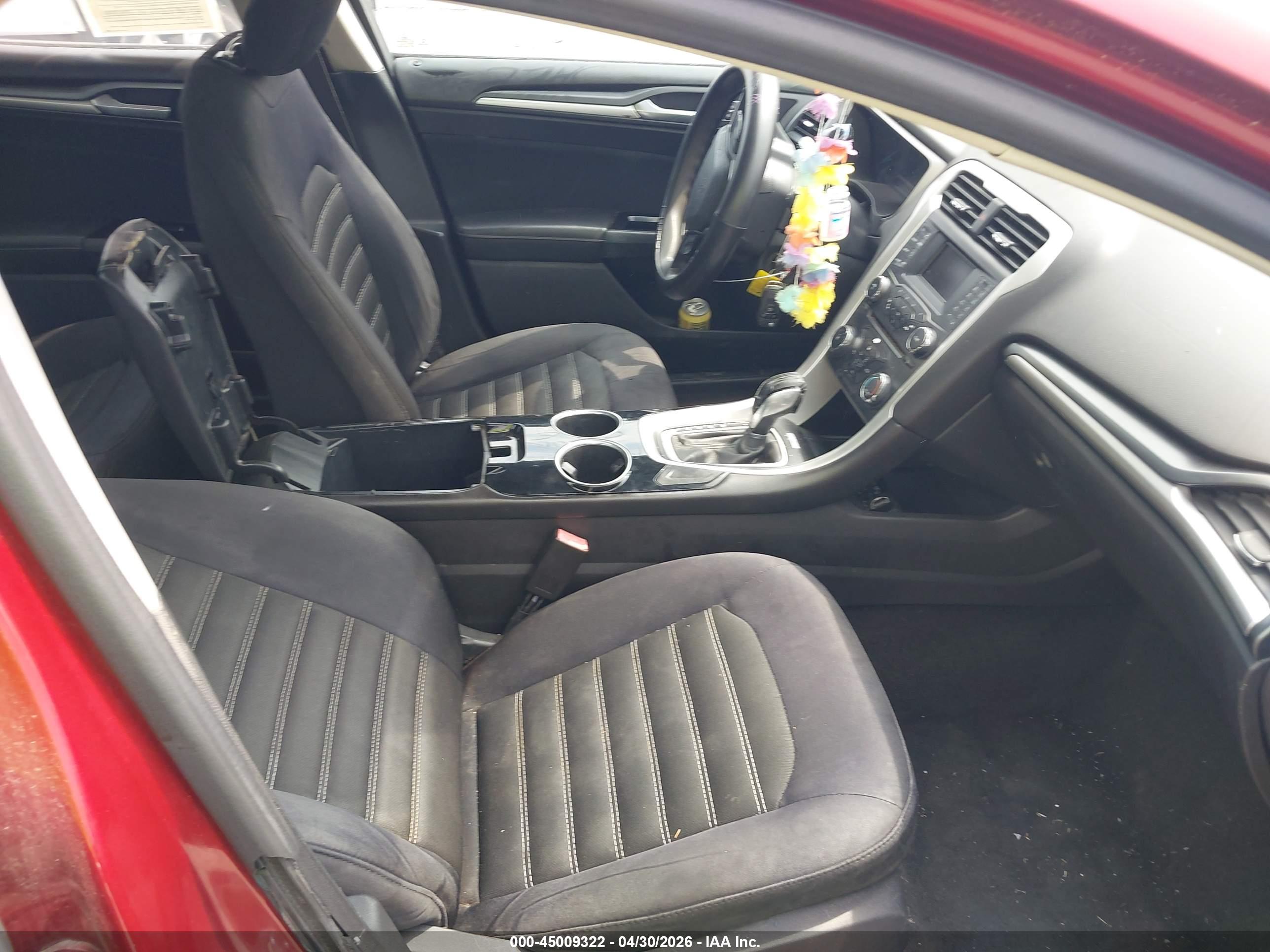 FORD FUSION image 5