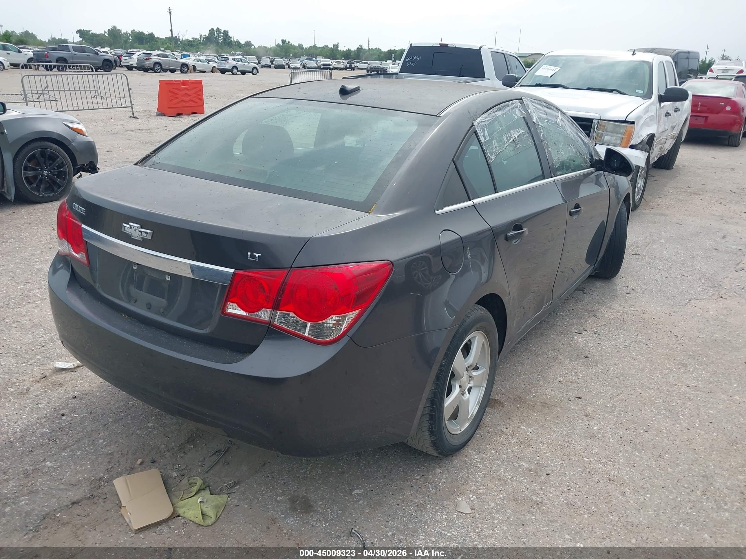 CHEVROLET CRUZE image 4