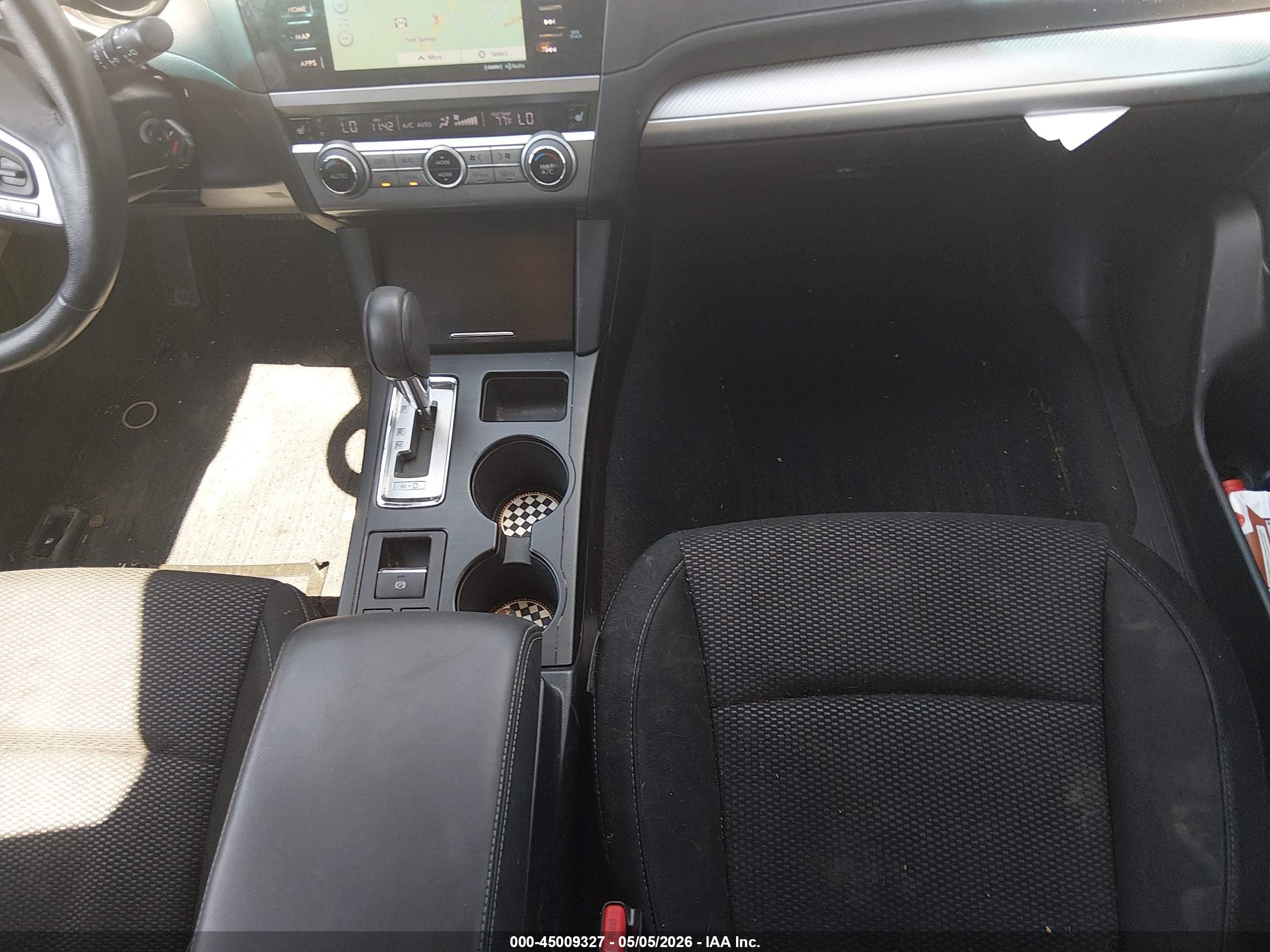SUBARU OUTBACK image 5