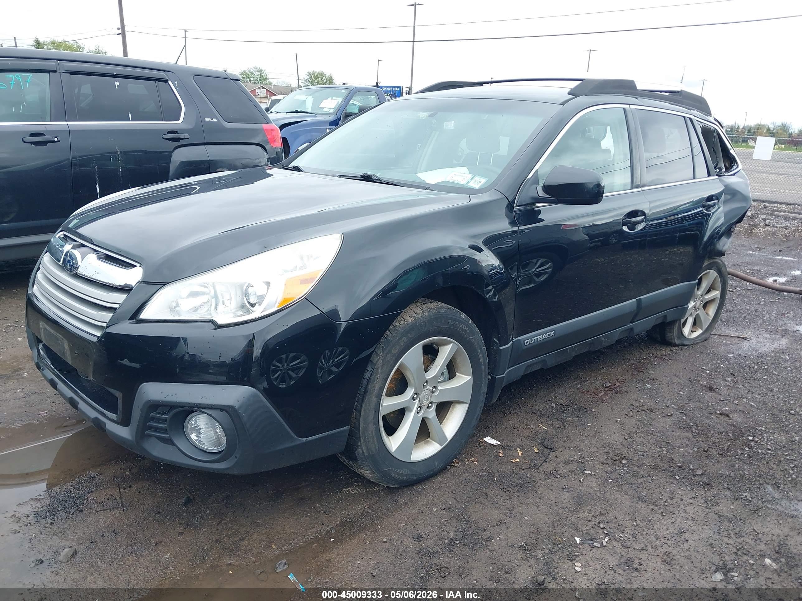 SUBARU OUTBACK image 2