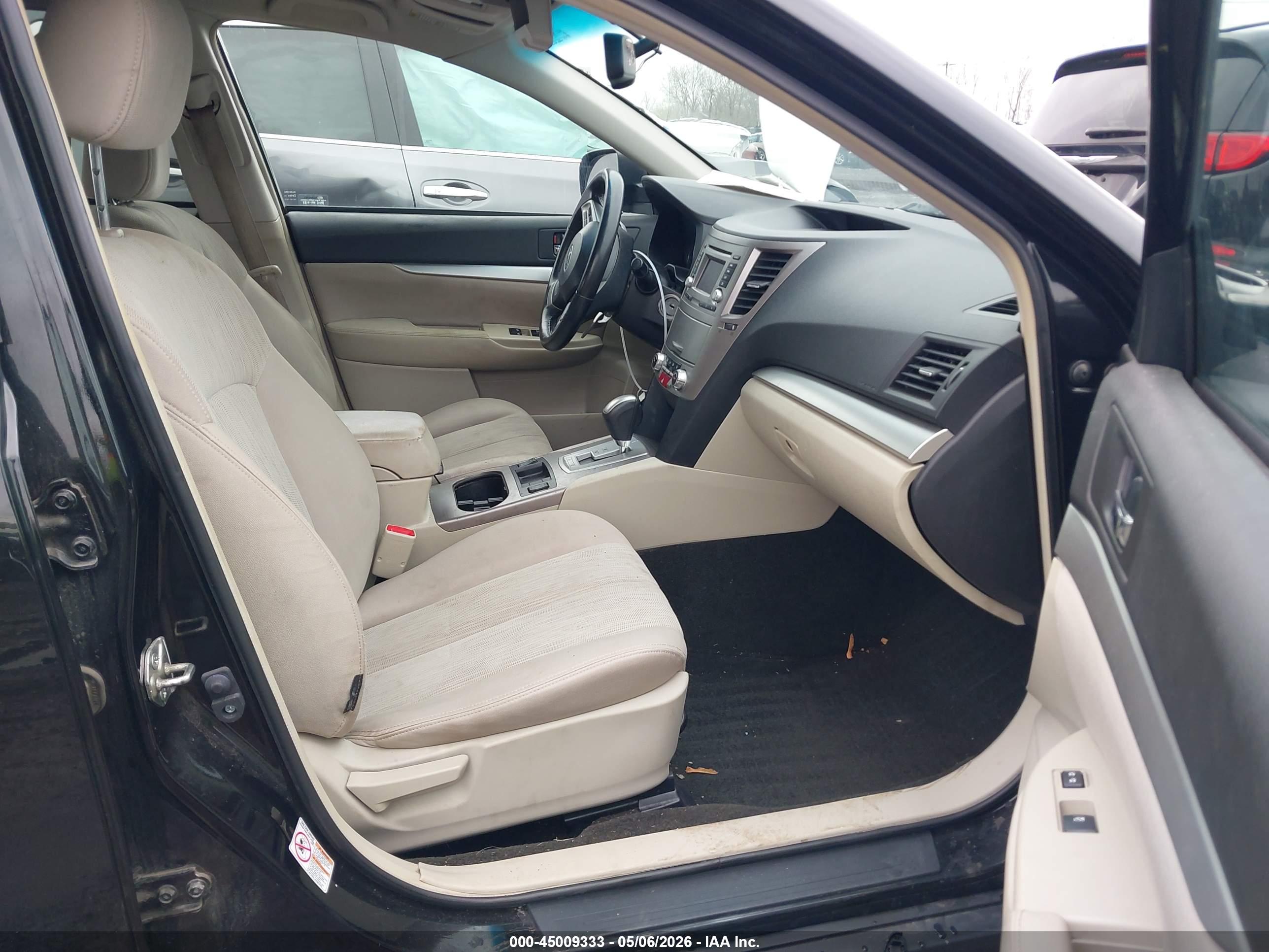 SUBARU OUTBACK image 5