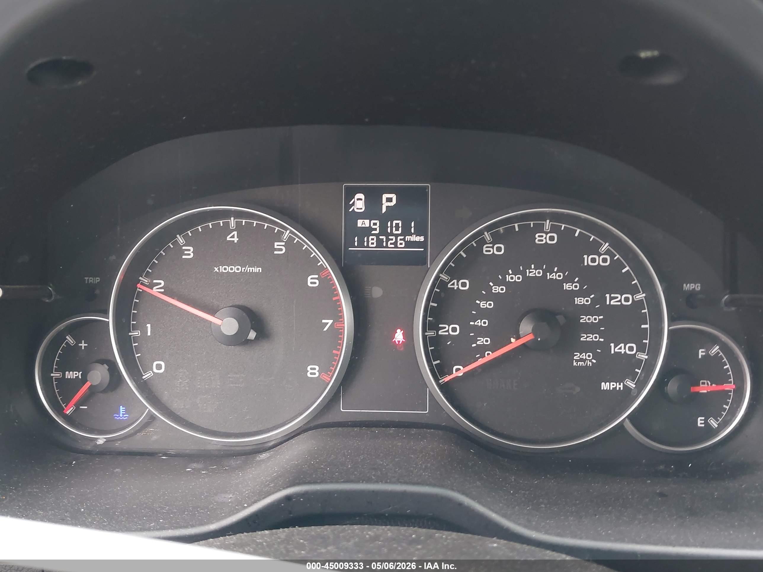 SUBARU OUTBACK image 7