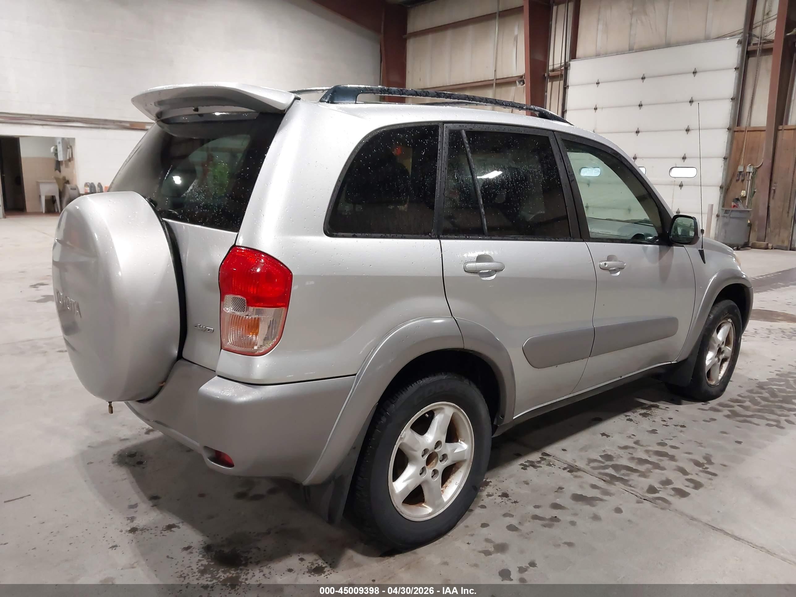 TOYOTA RAV4 image 4