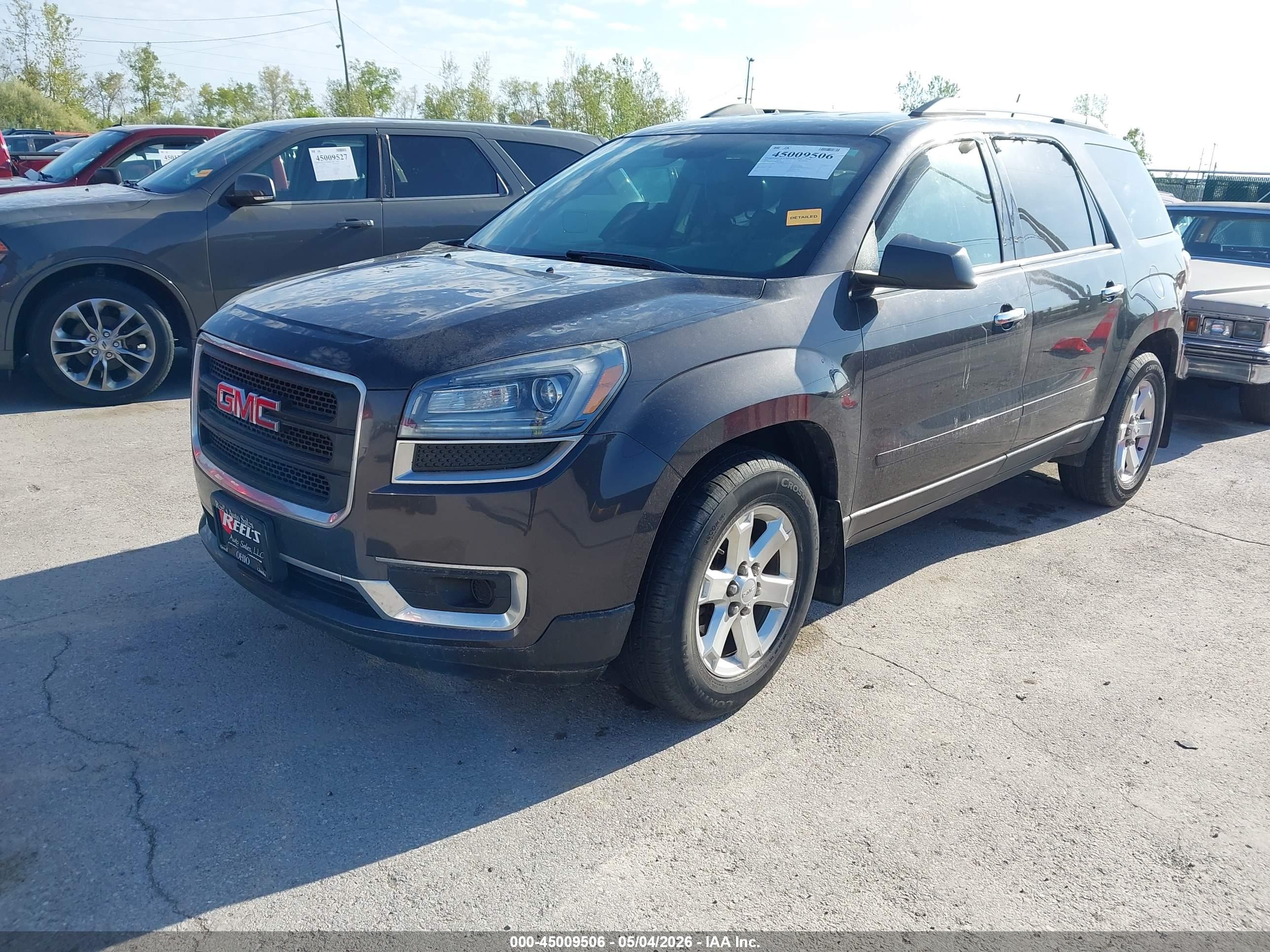 GMC ACADIA image 2