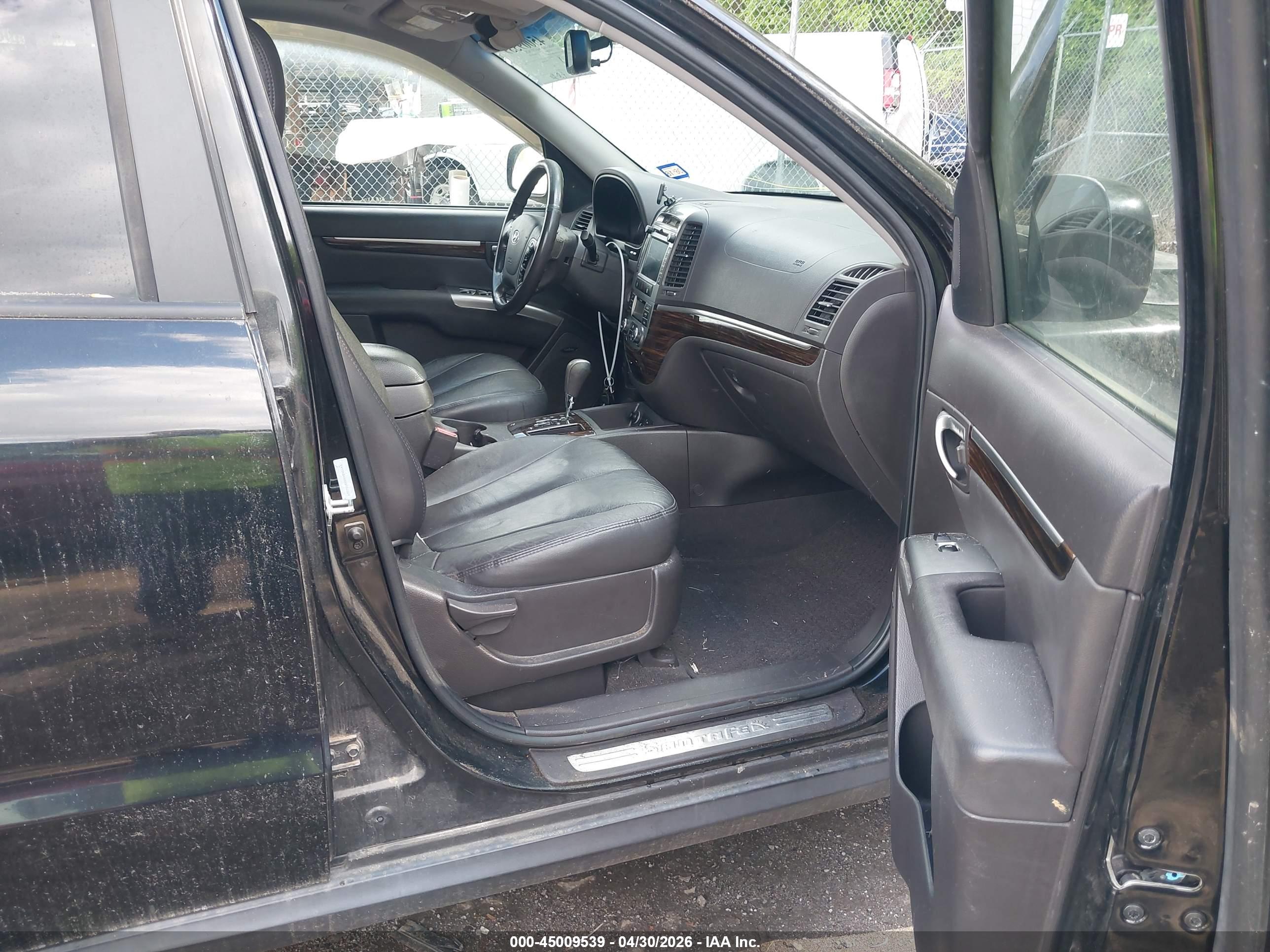 HYUNDAI SANTA image 5