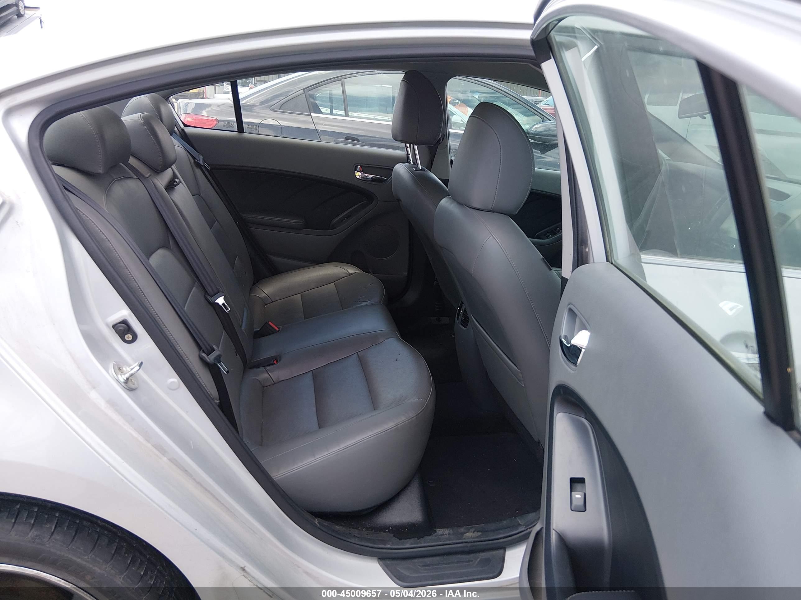 KIA FORTE image 8