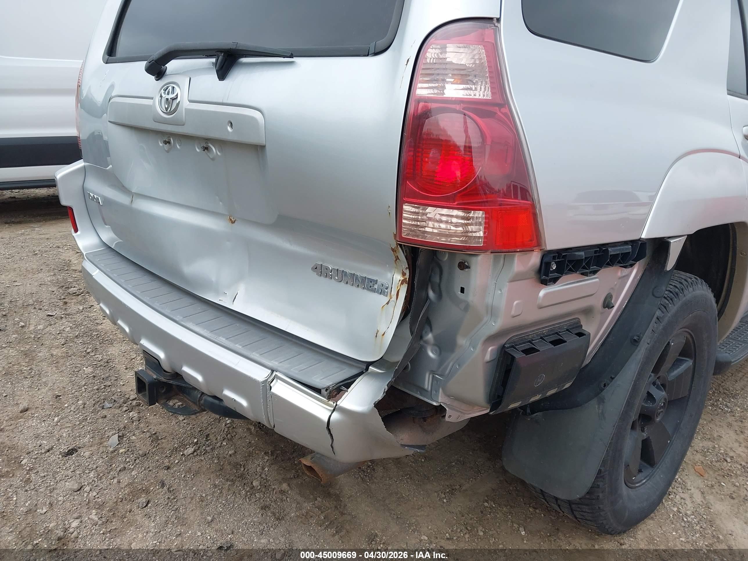 TOYOTA 4RUNNER image 6