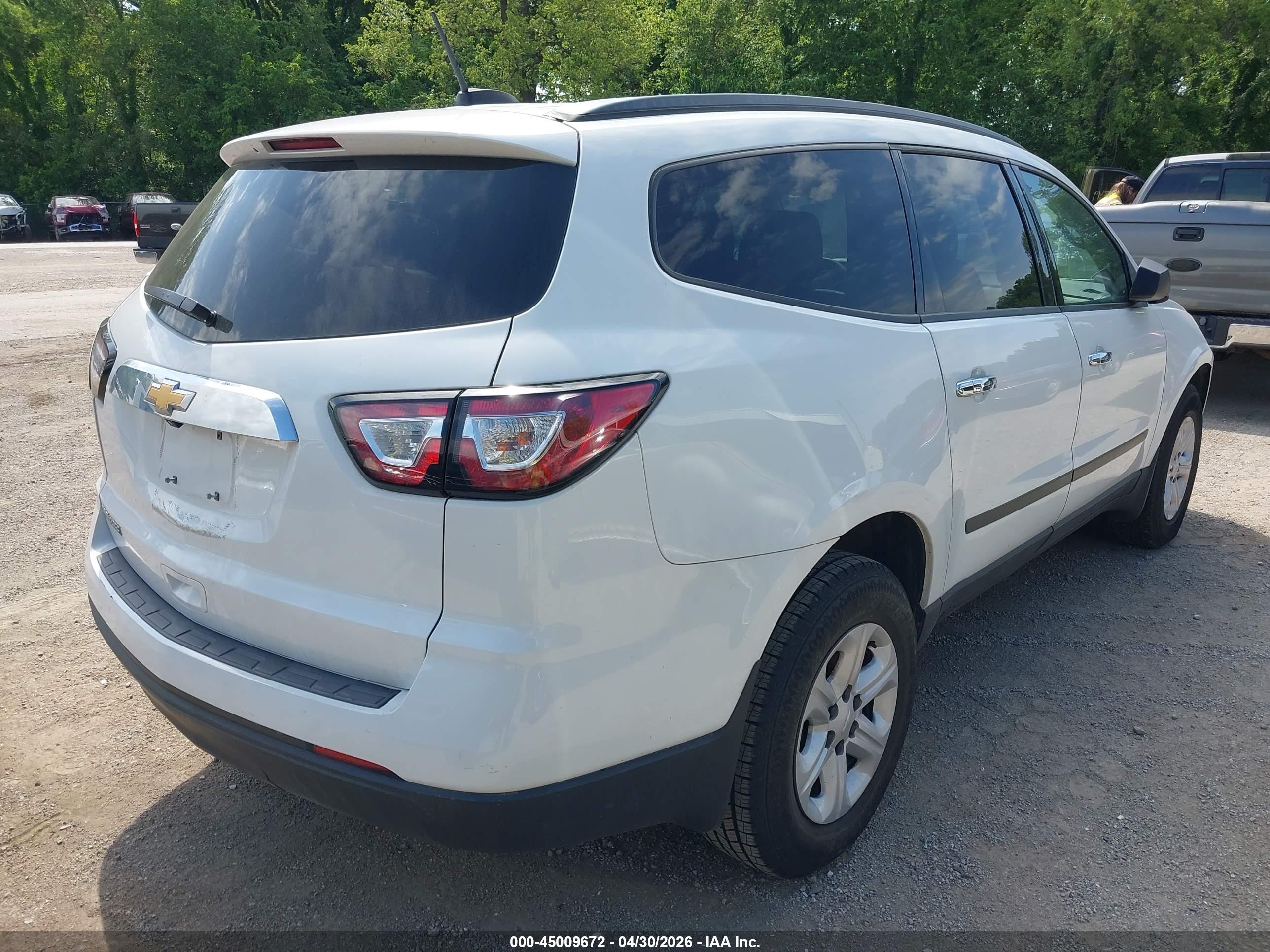 CHEVROLET TRAVERSE image 4