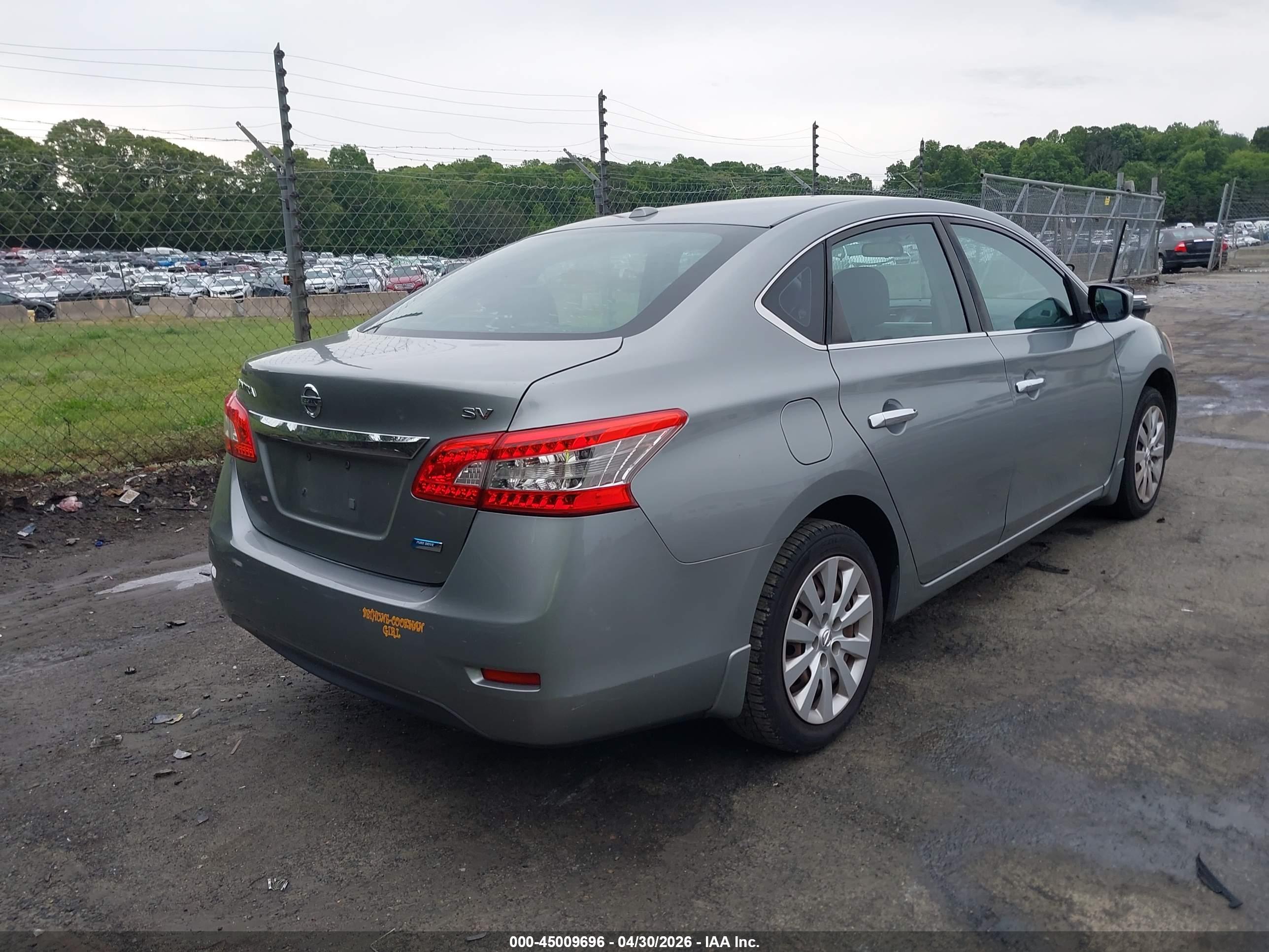 NISSAN SENTRA image 4