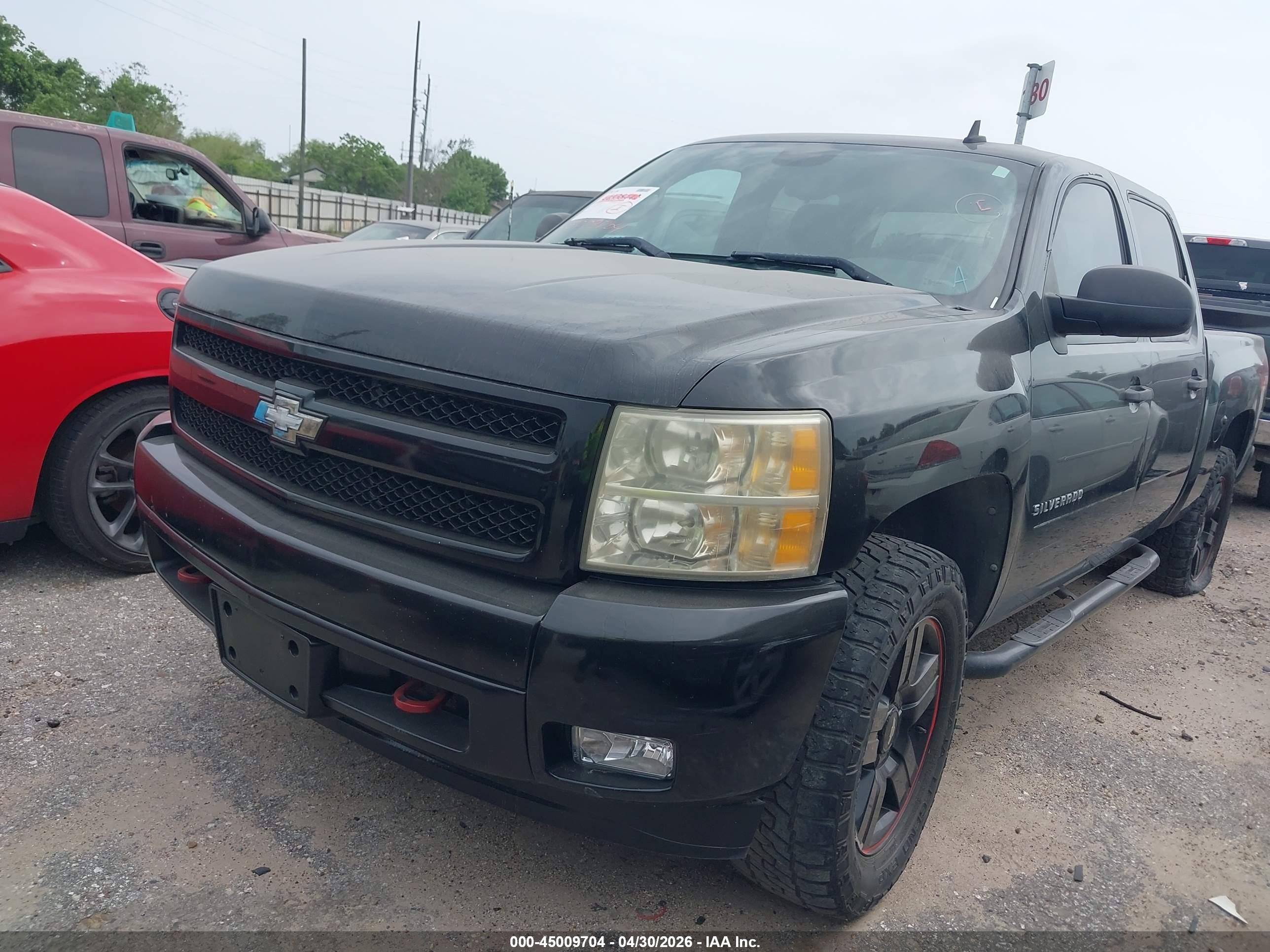 CHEVROLET SILVERADO image 2