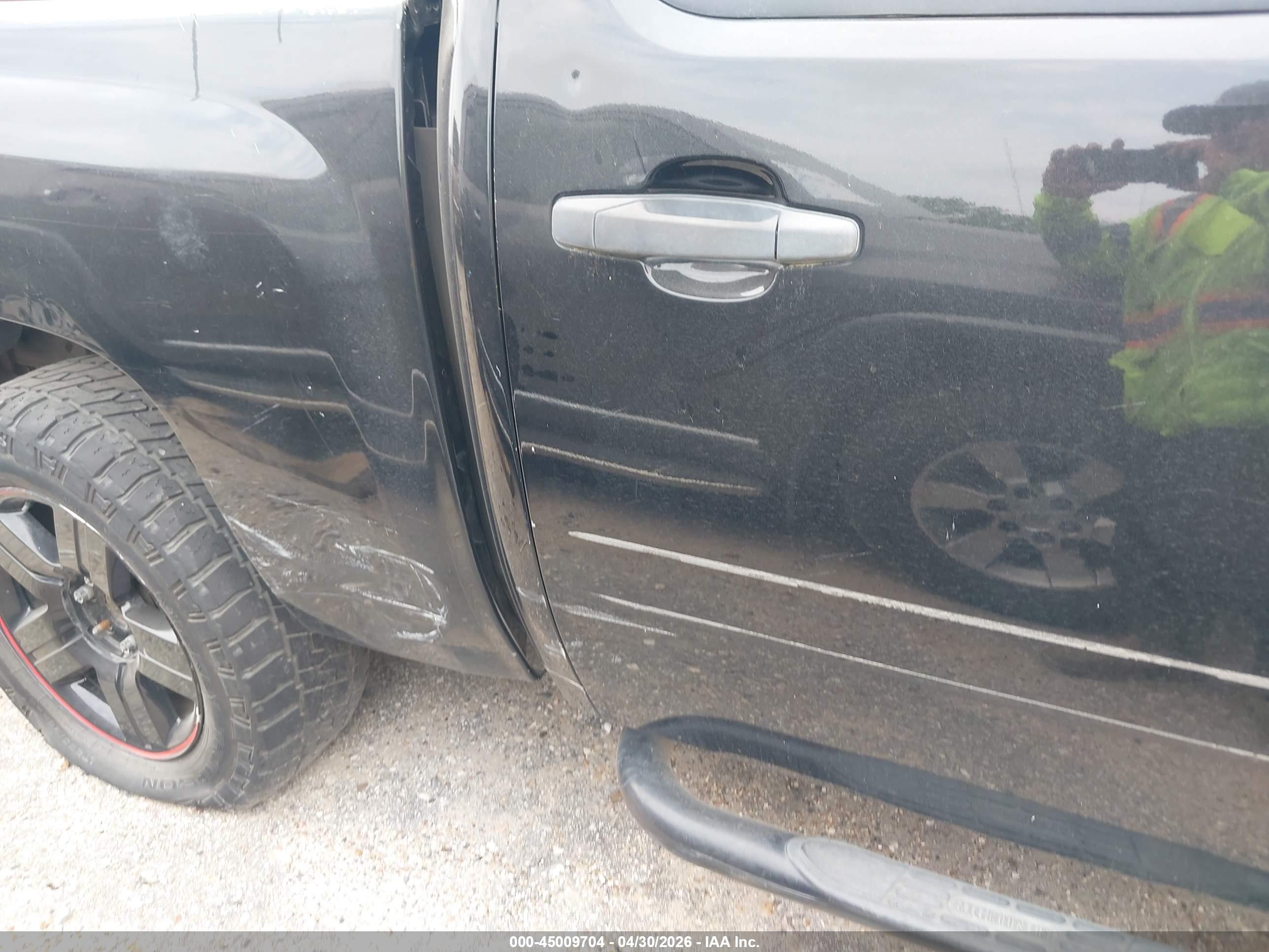 CHEVROLET SILVERADO image 6