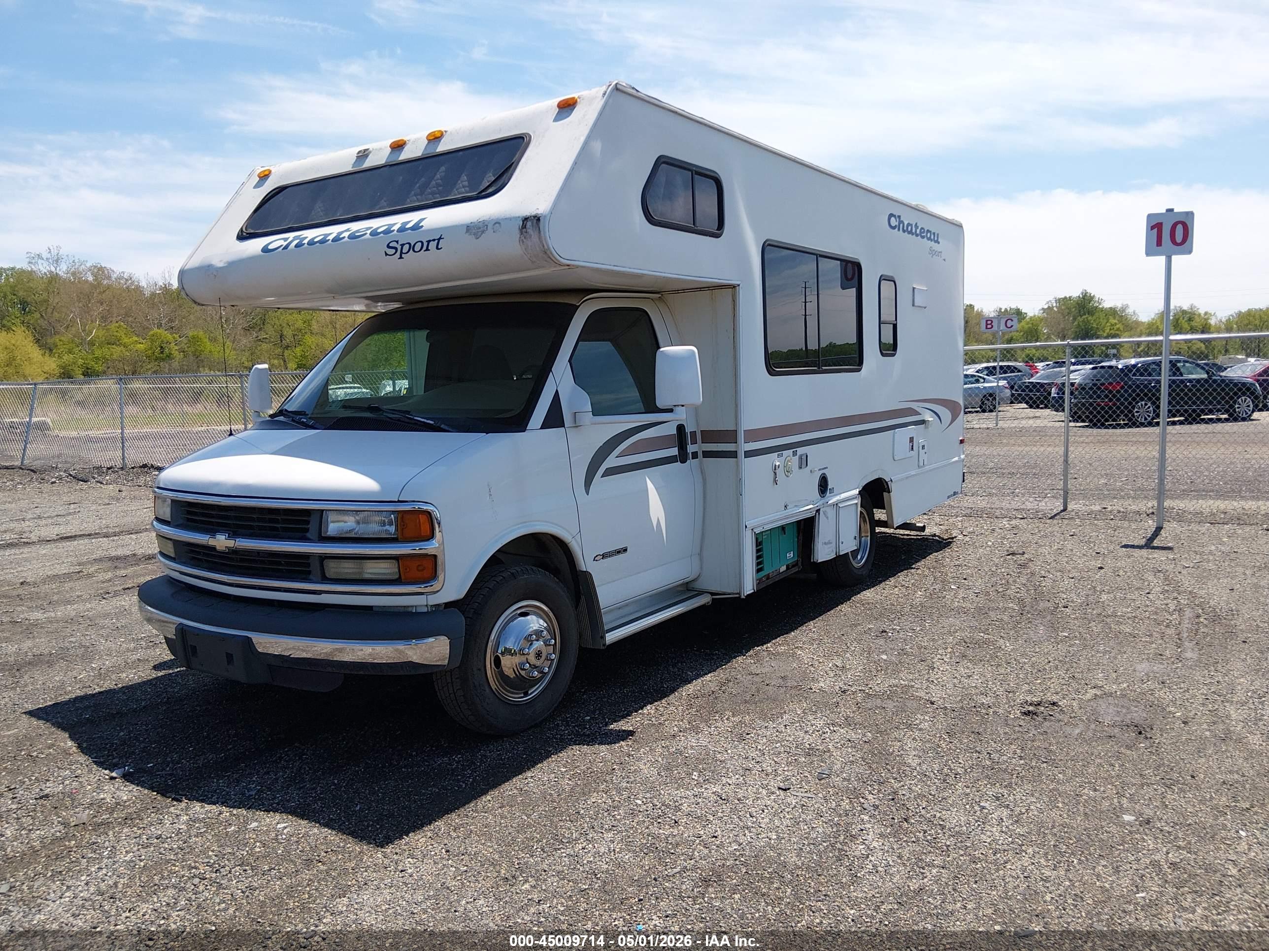 CHEVROLET EXPRESS image 2