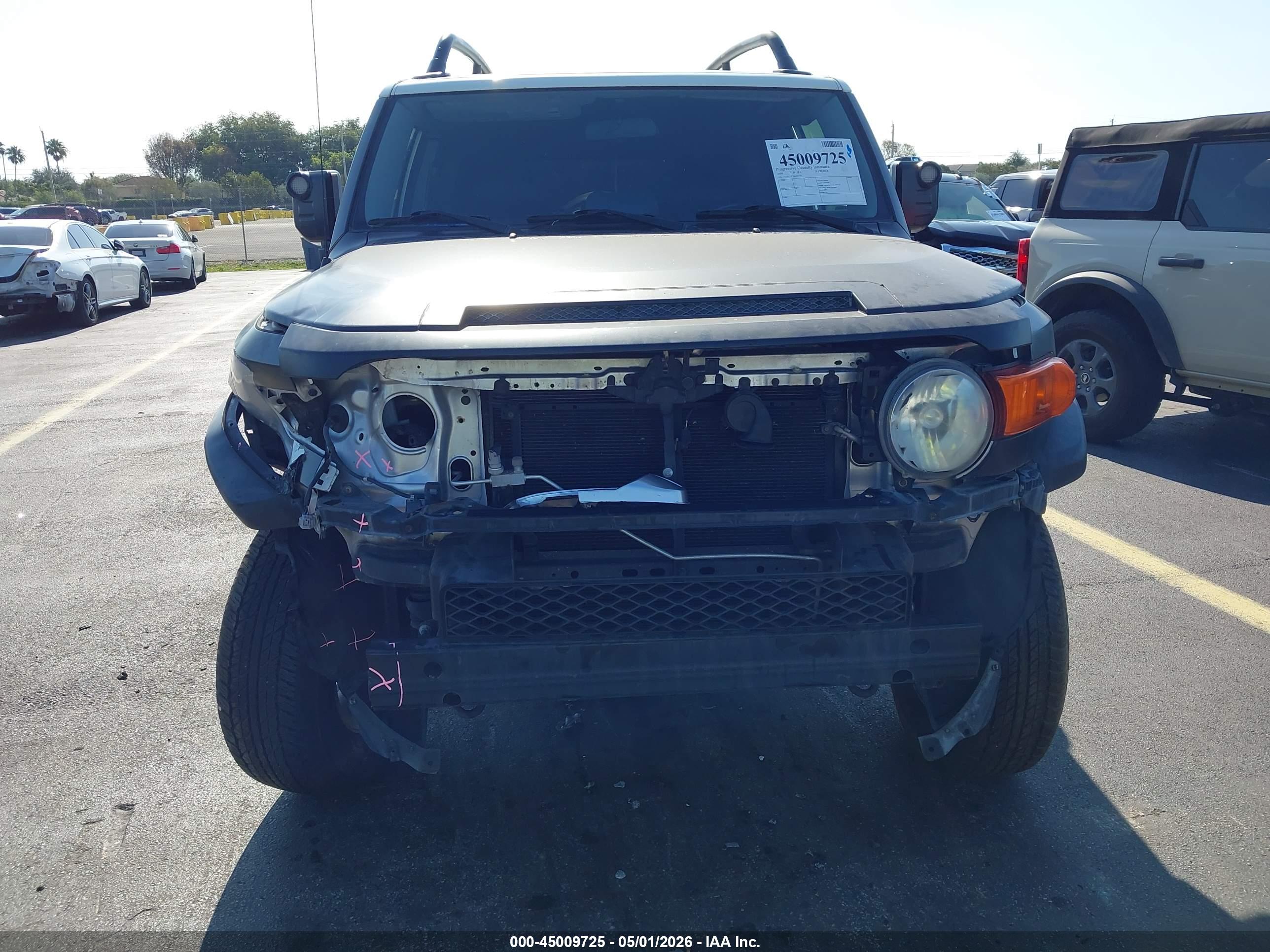 TOYOTA FJ image 6