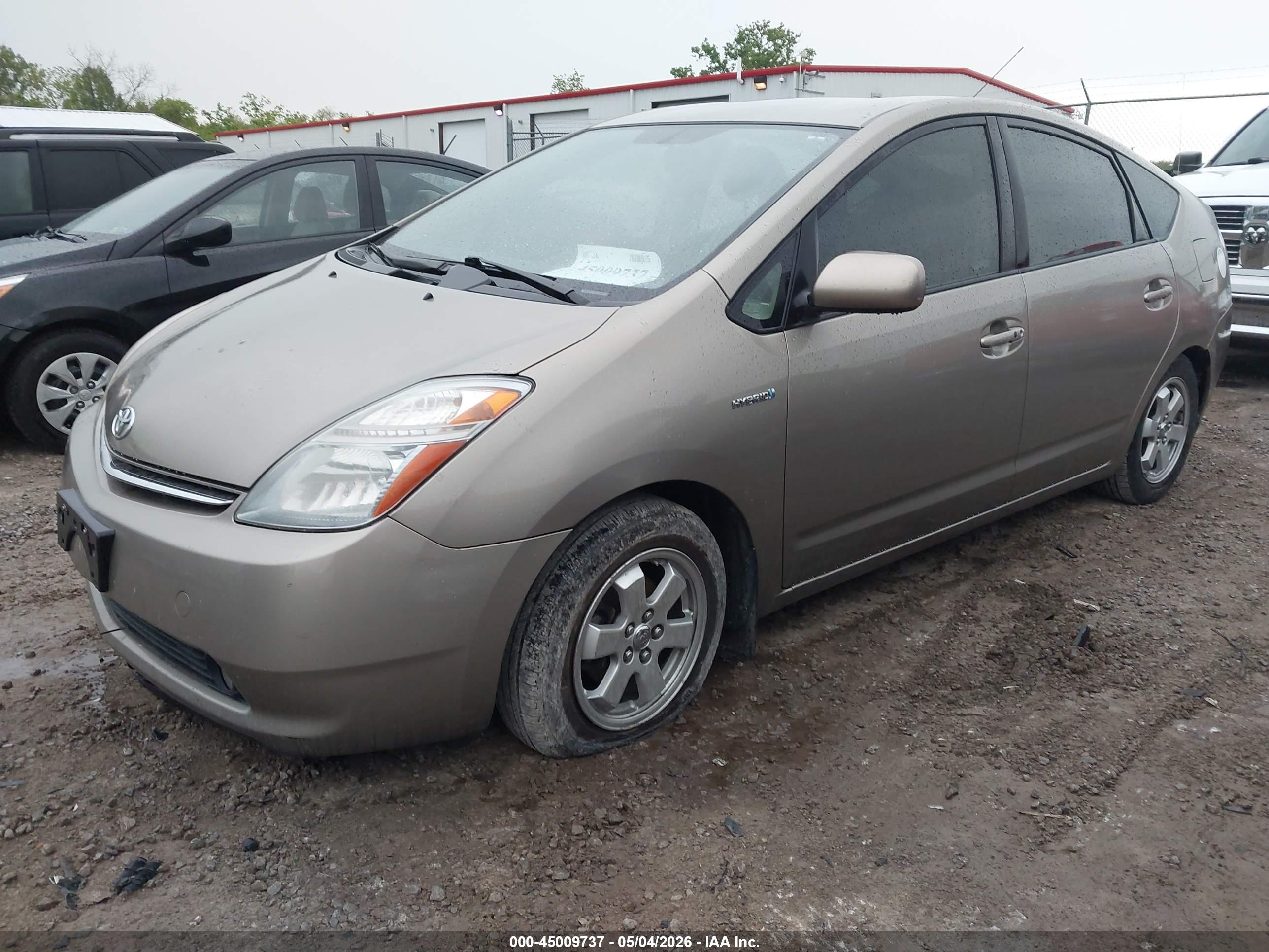 TOYOTA PRIUS image 2