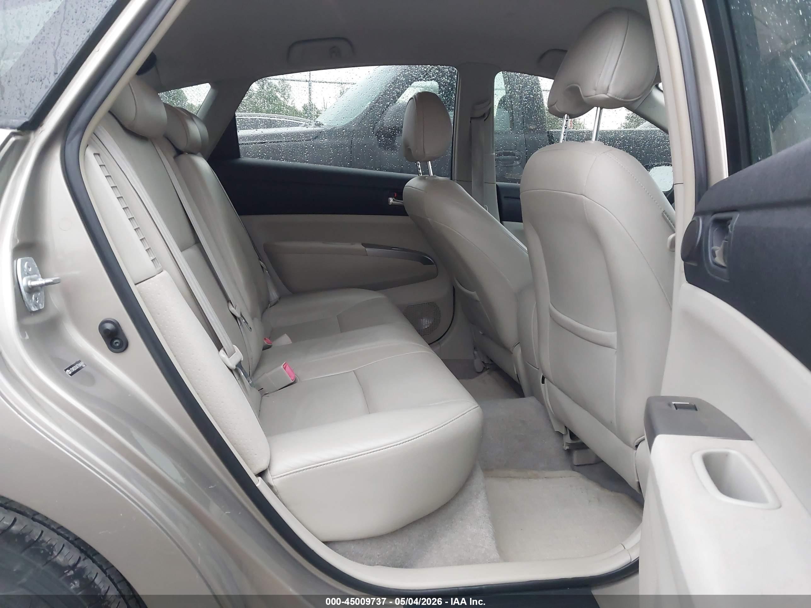 TOYOTA PRIUS image 8