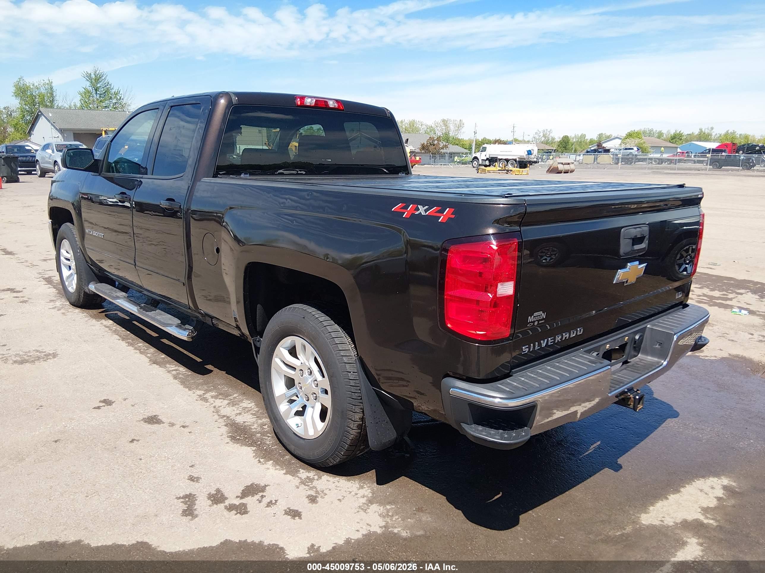 CHEVROLET SILVERADO image 3