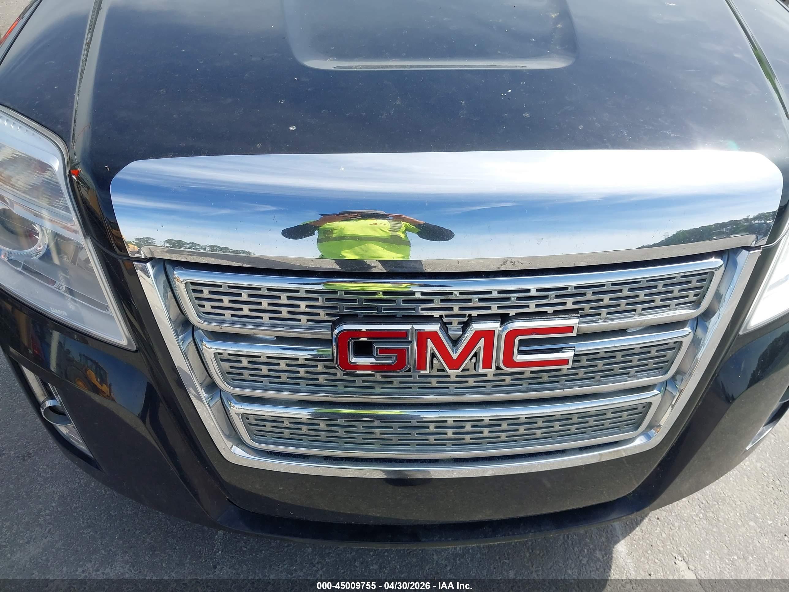 GMC TERRAIN image 6
