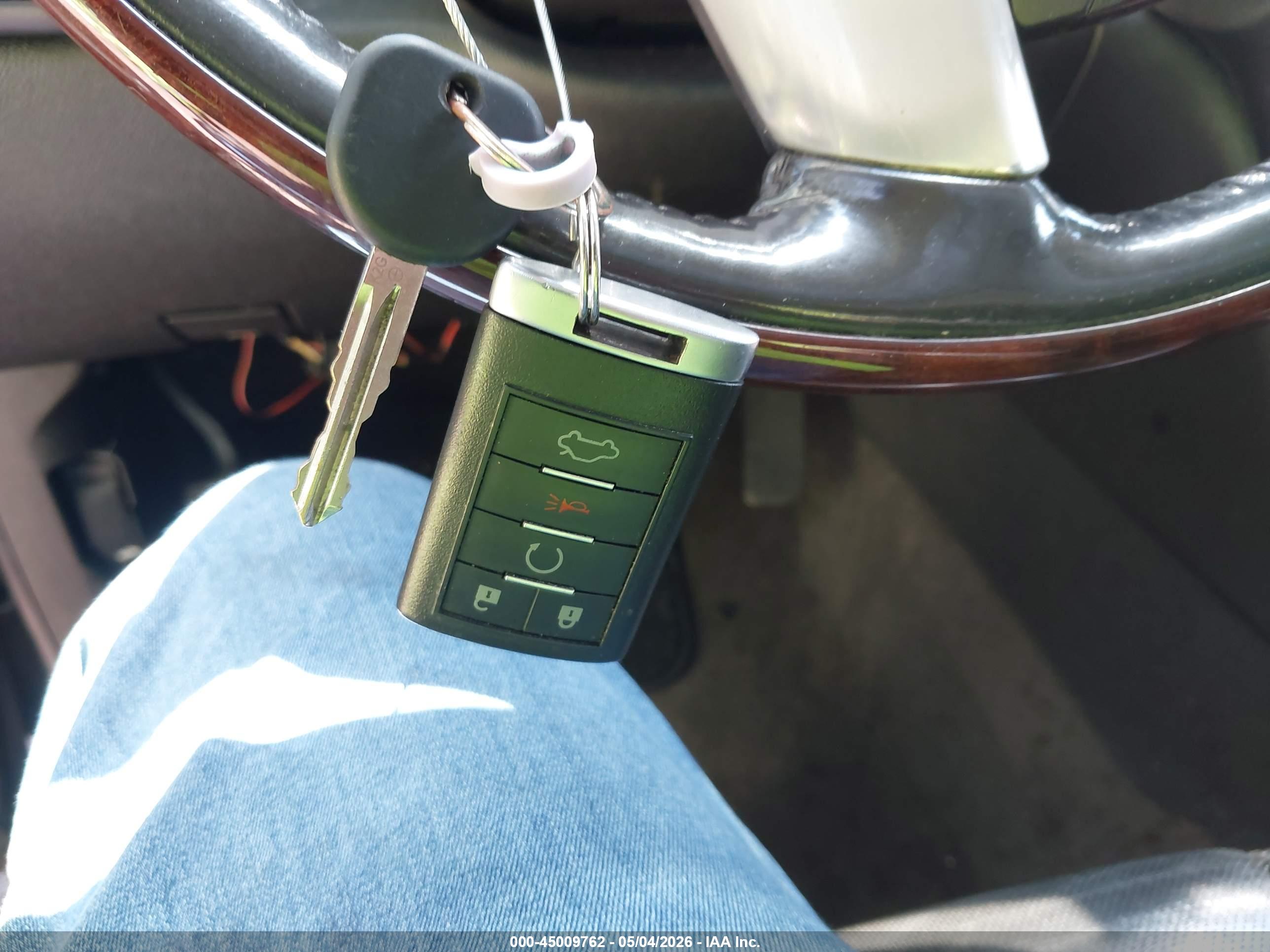 CADILLAC ESCALADE image 11