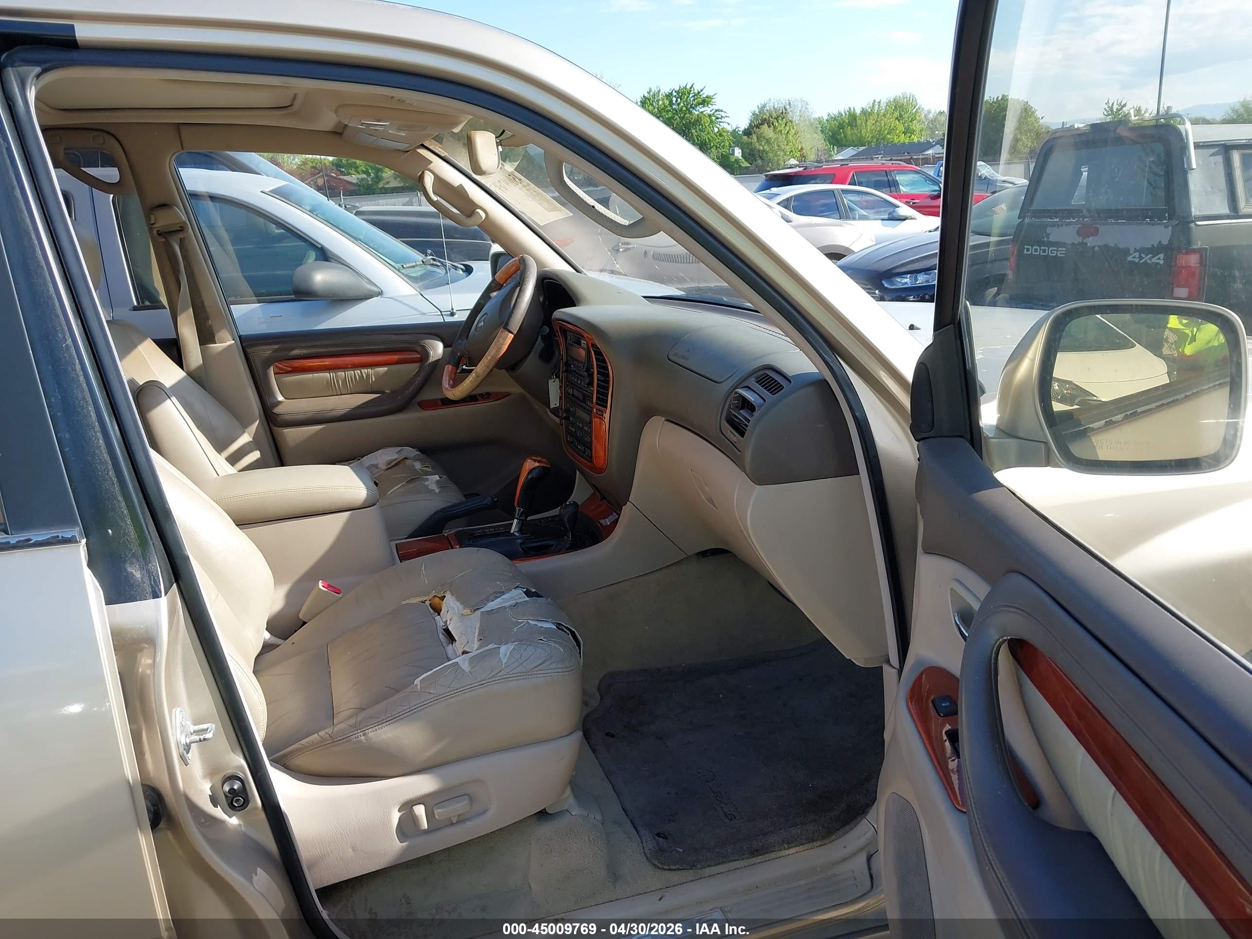 LEXUS LX image 5