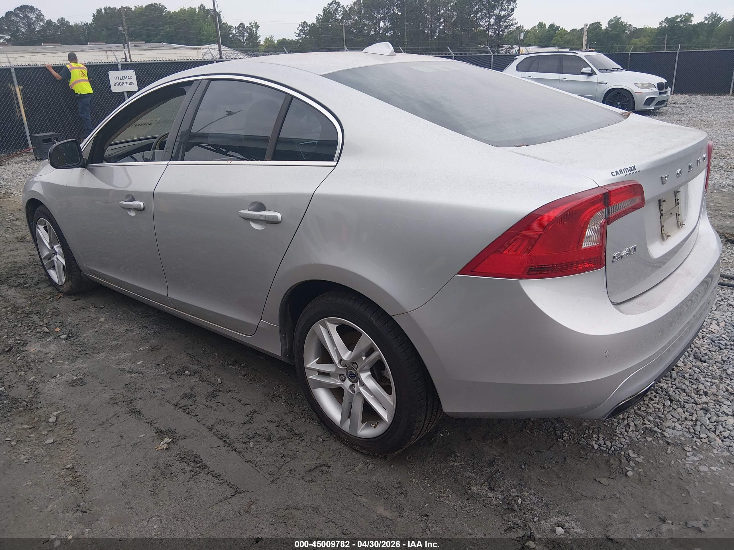 VOLVO S60 image 3