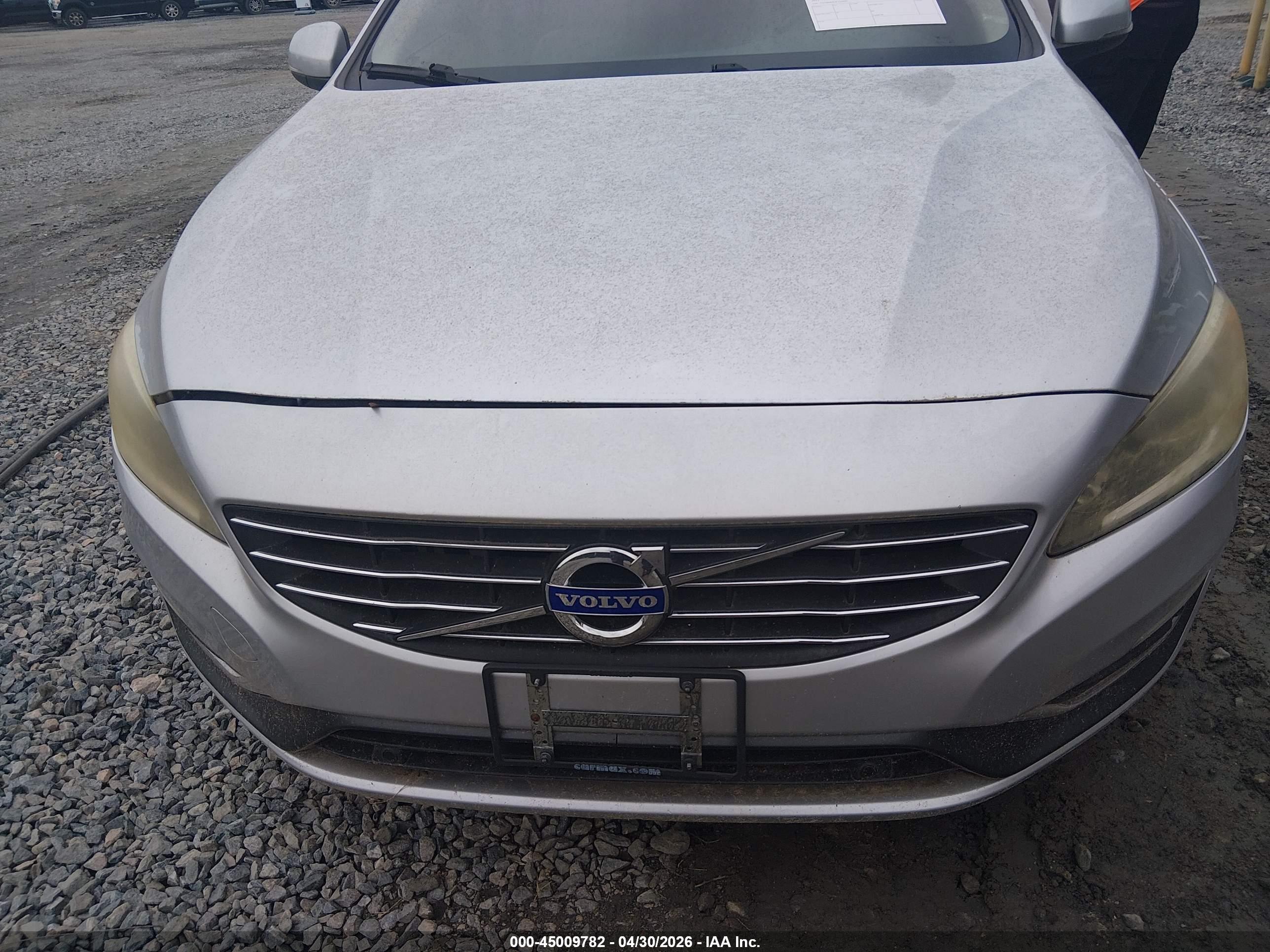VOLVO S60 image 6