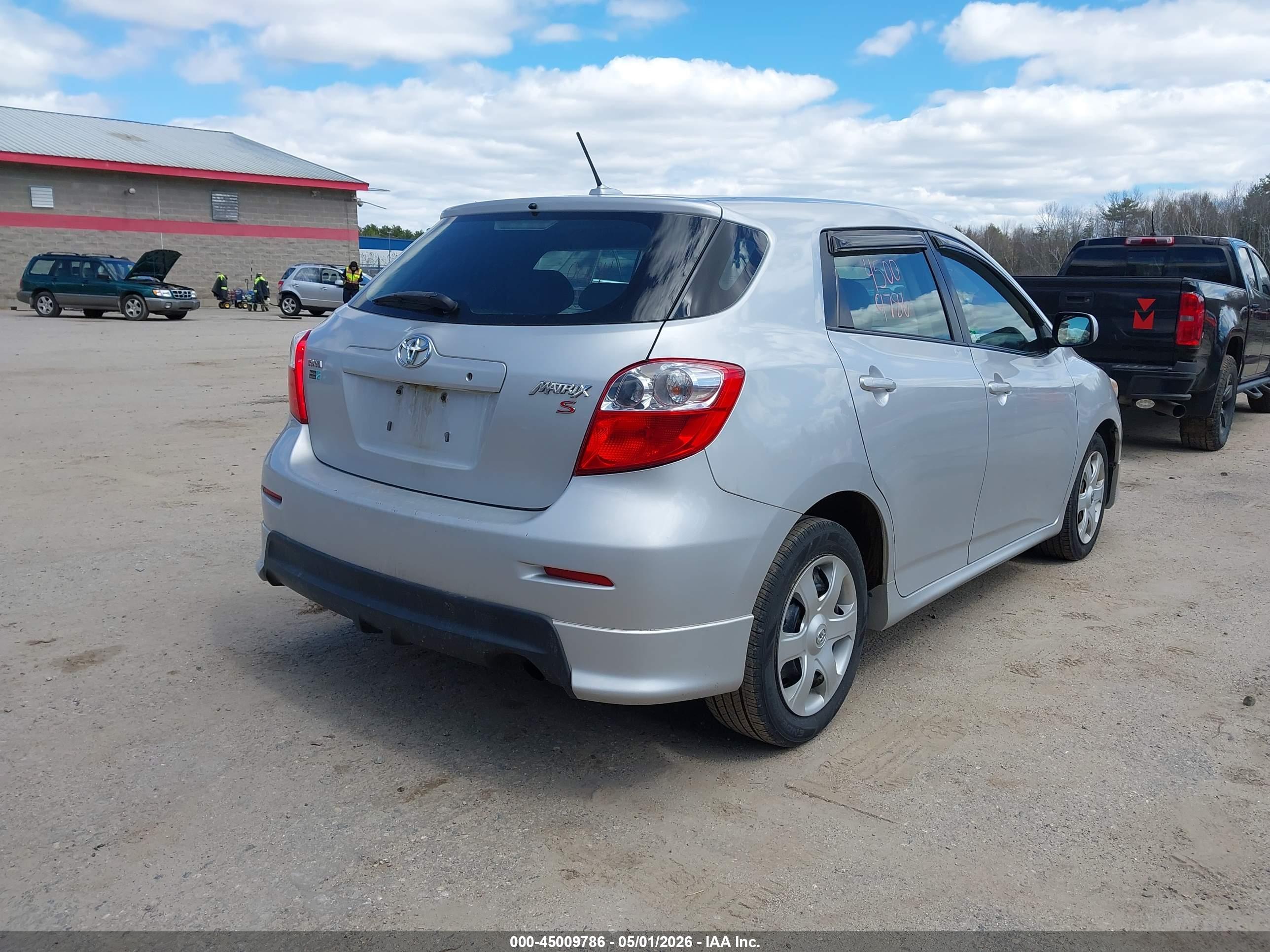 TOYOTA MATRIX image 4