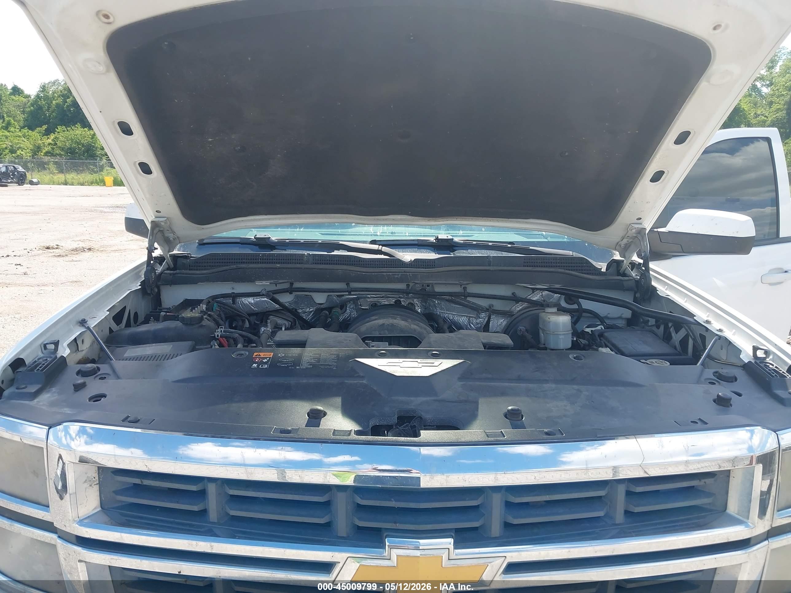 CHEVROLET SILVERADO image 10