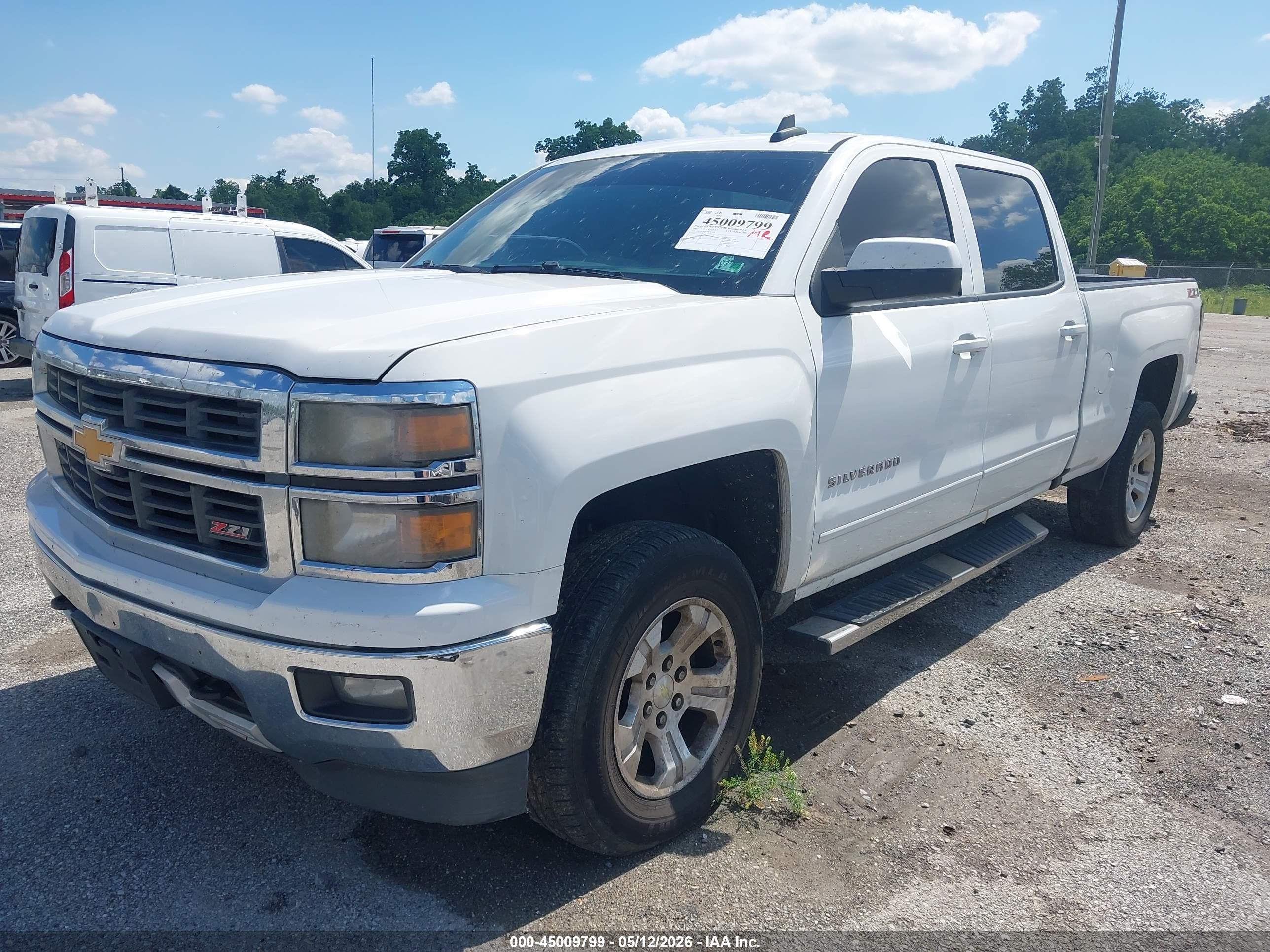 CHEVROLET SILVERADO image 2