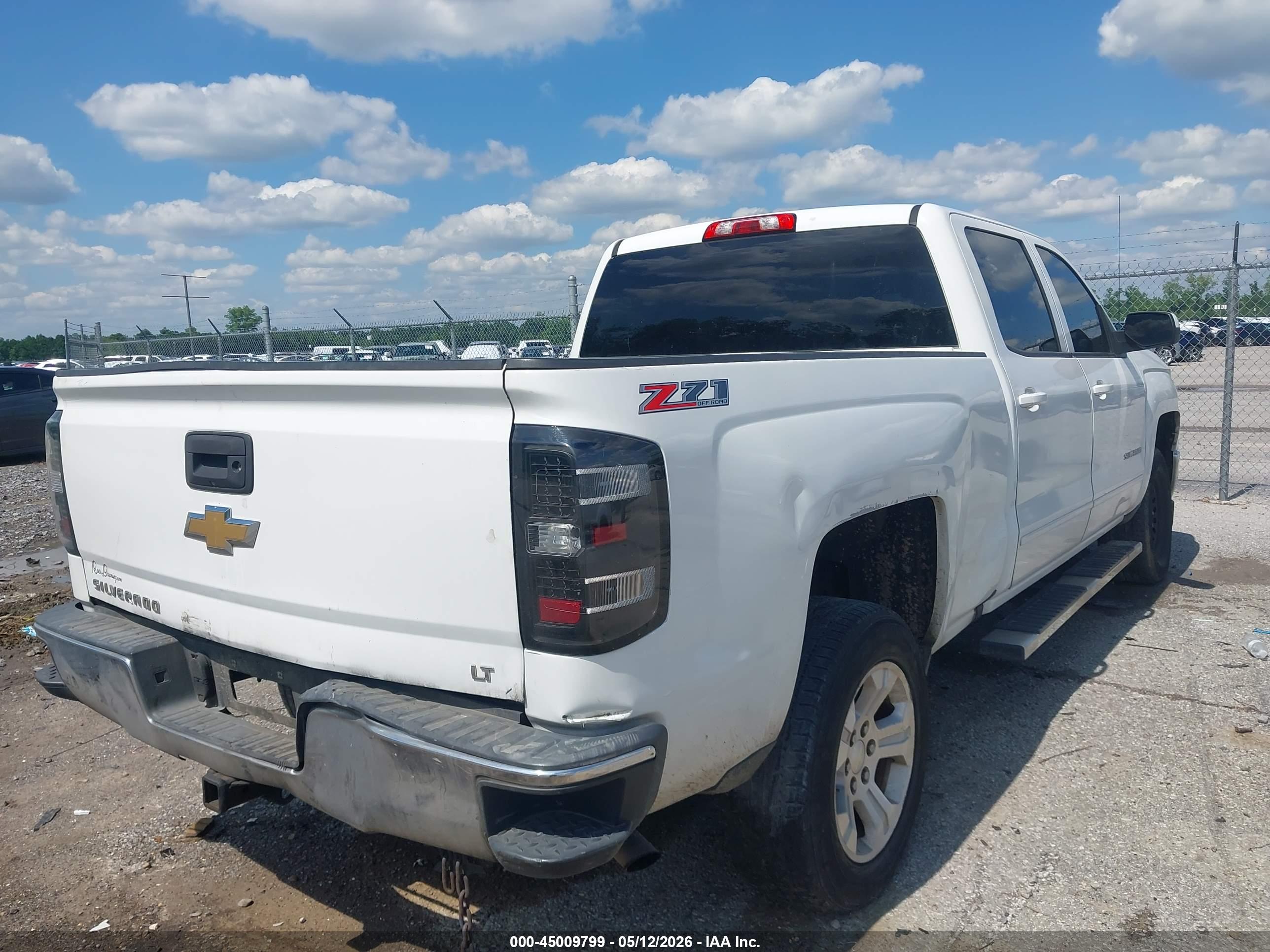 CHEVROLET SILVERADO image 4