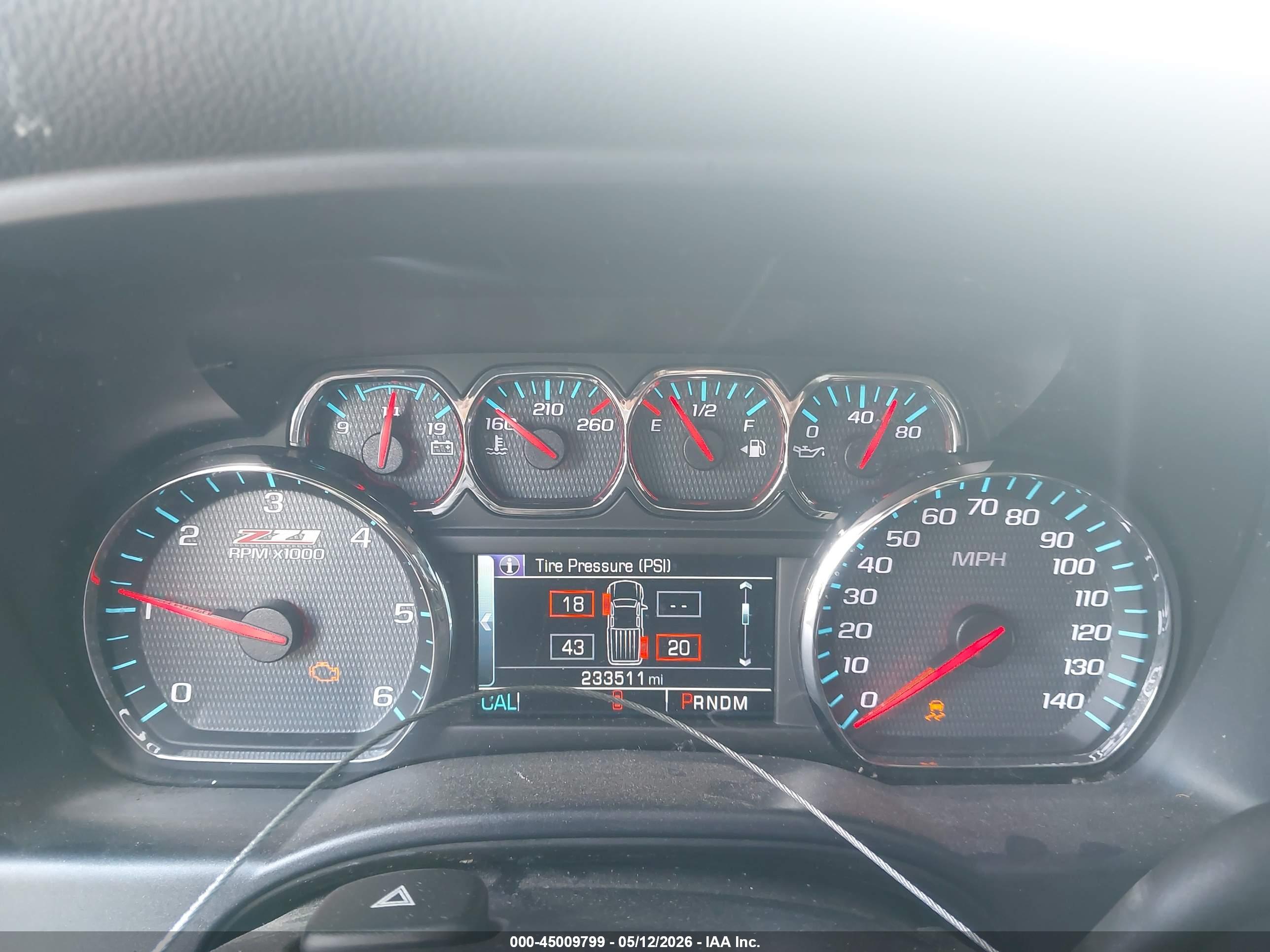 CHEVROLET SILVERADO image 7