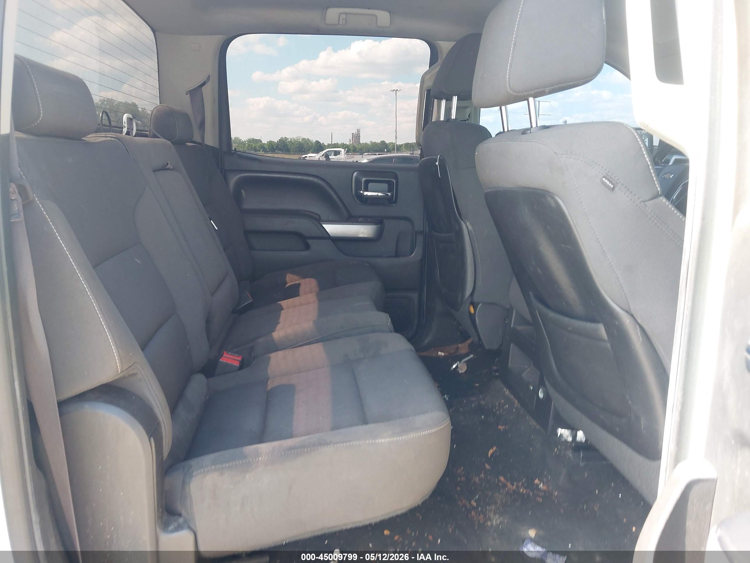 CHEVROLET SILVERADO image 8