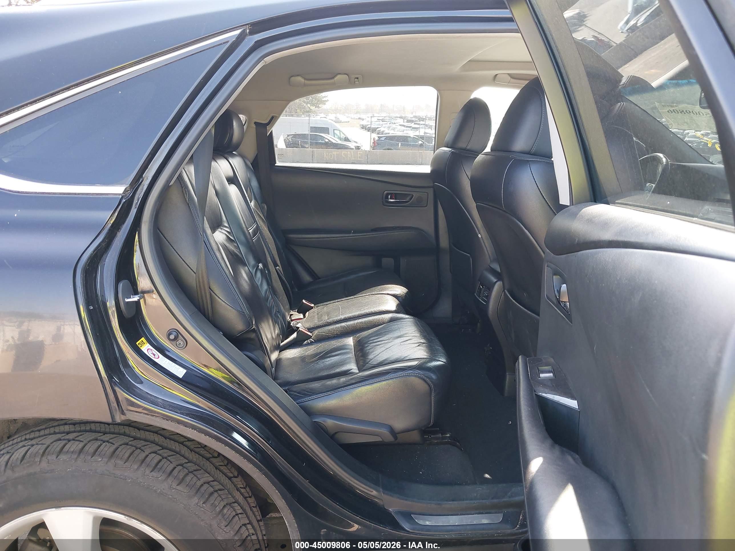 LEXUS RX image 8