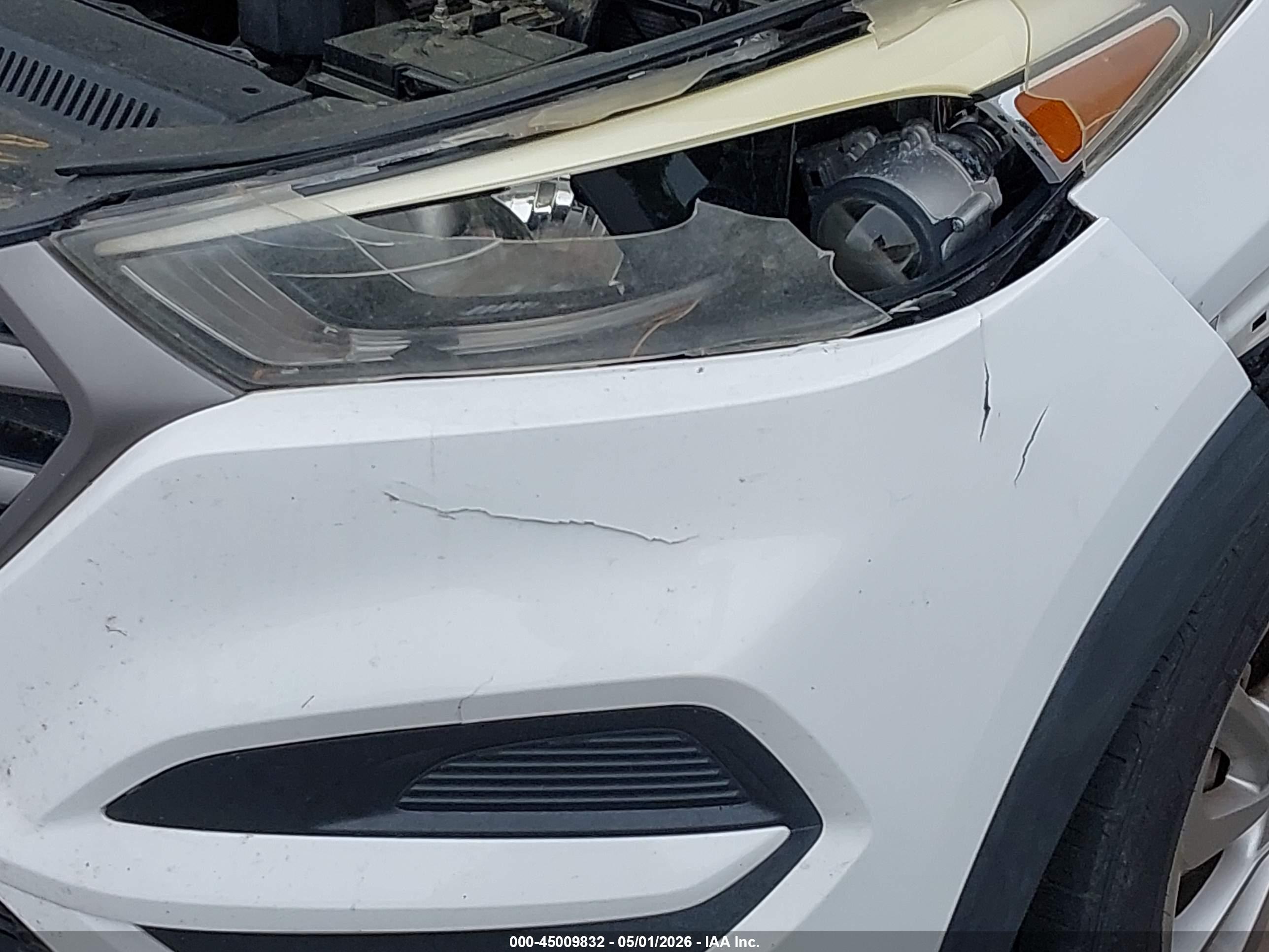 HYUNDAI TUCSON image 6