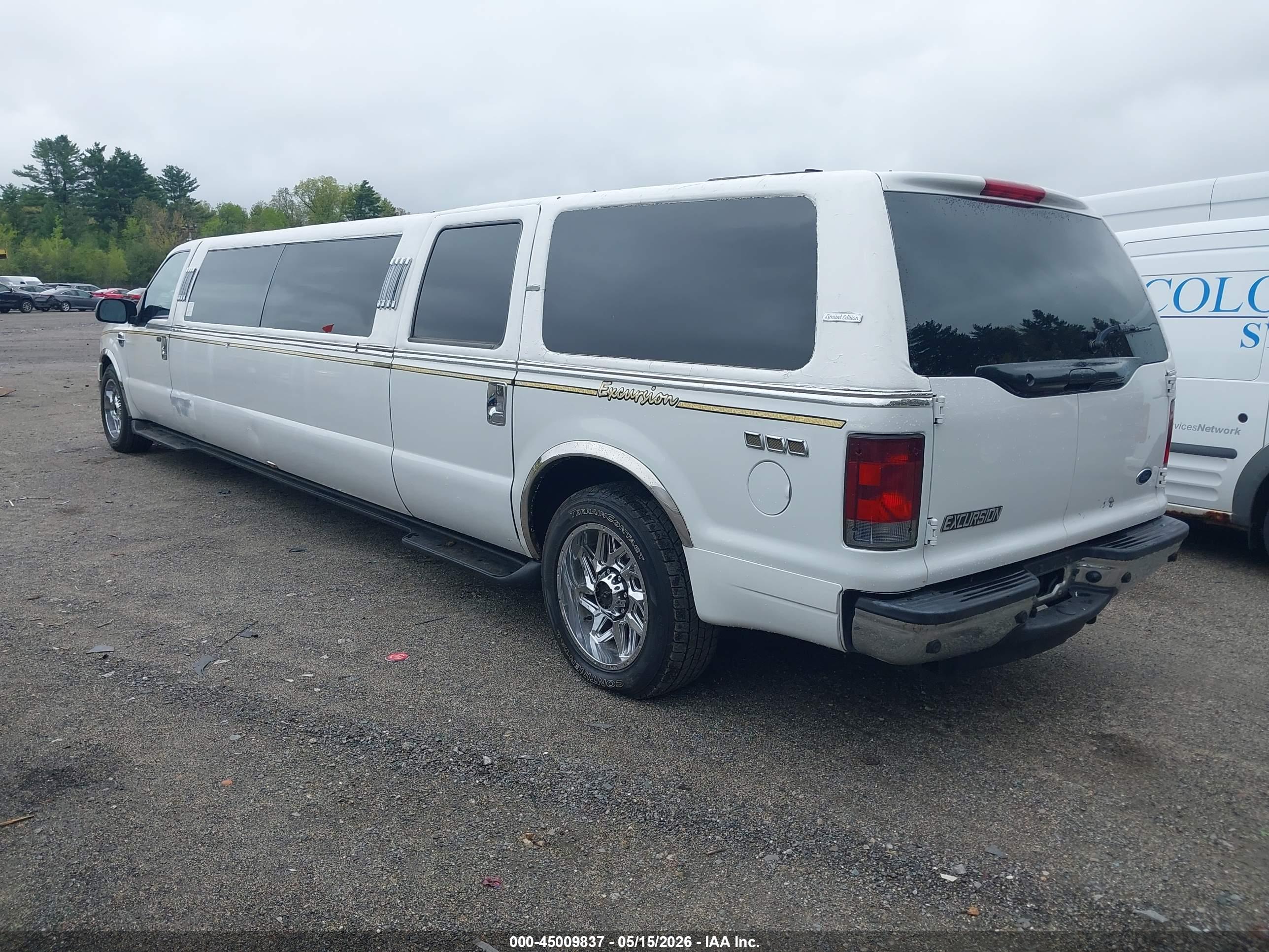 FORD EXCURSION image 3
