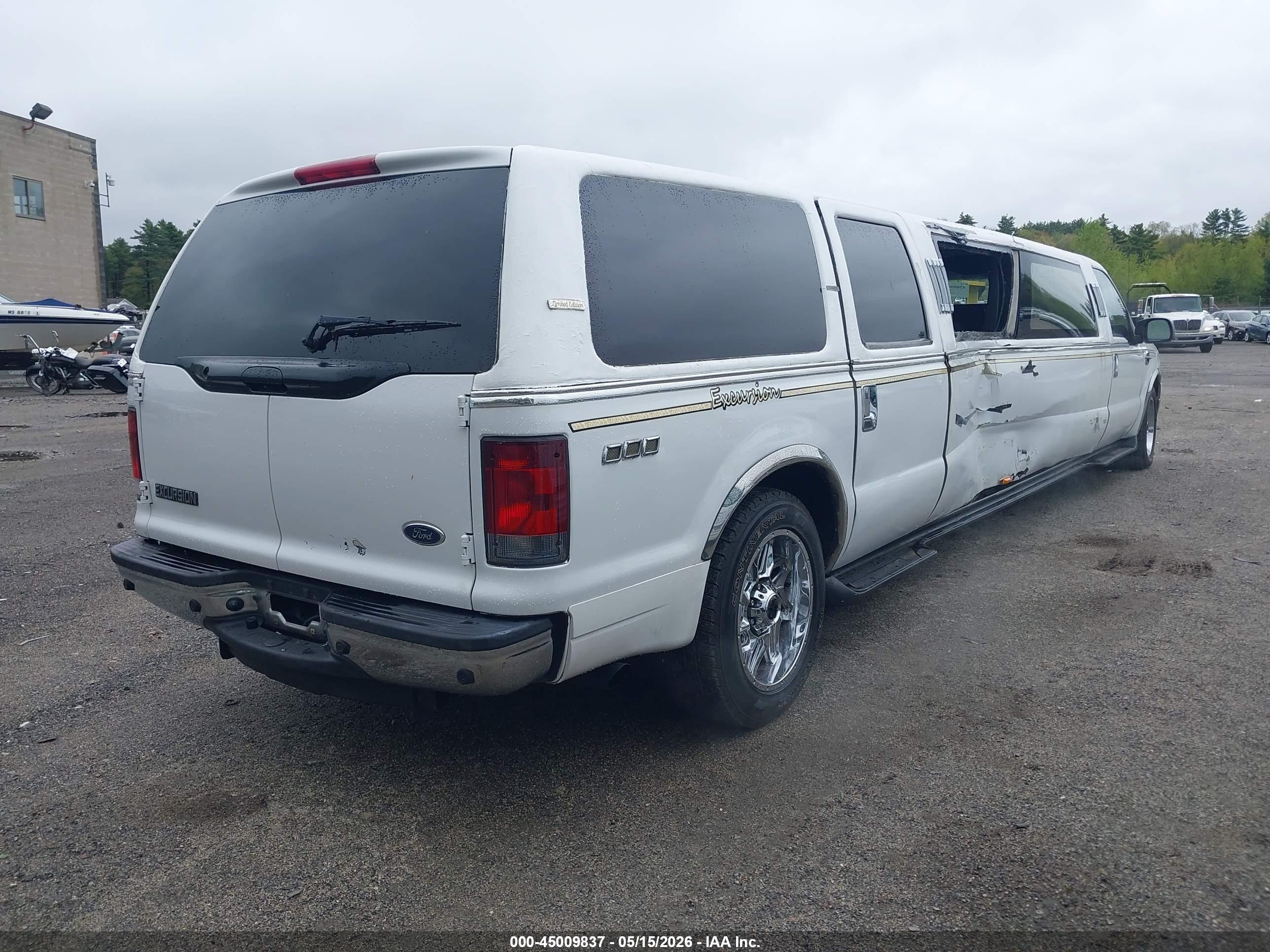 FORD EXCURSION image 4