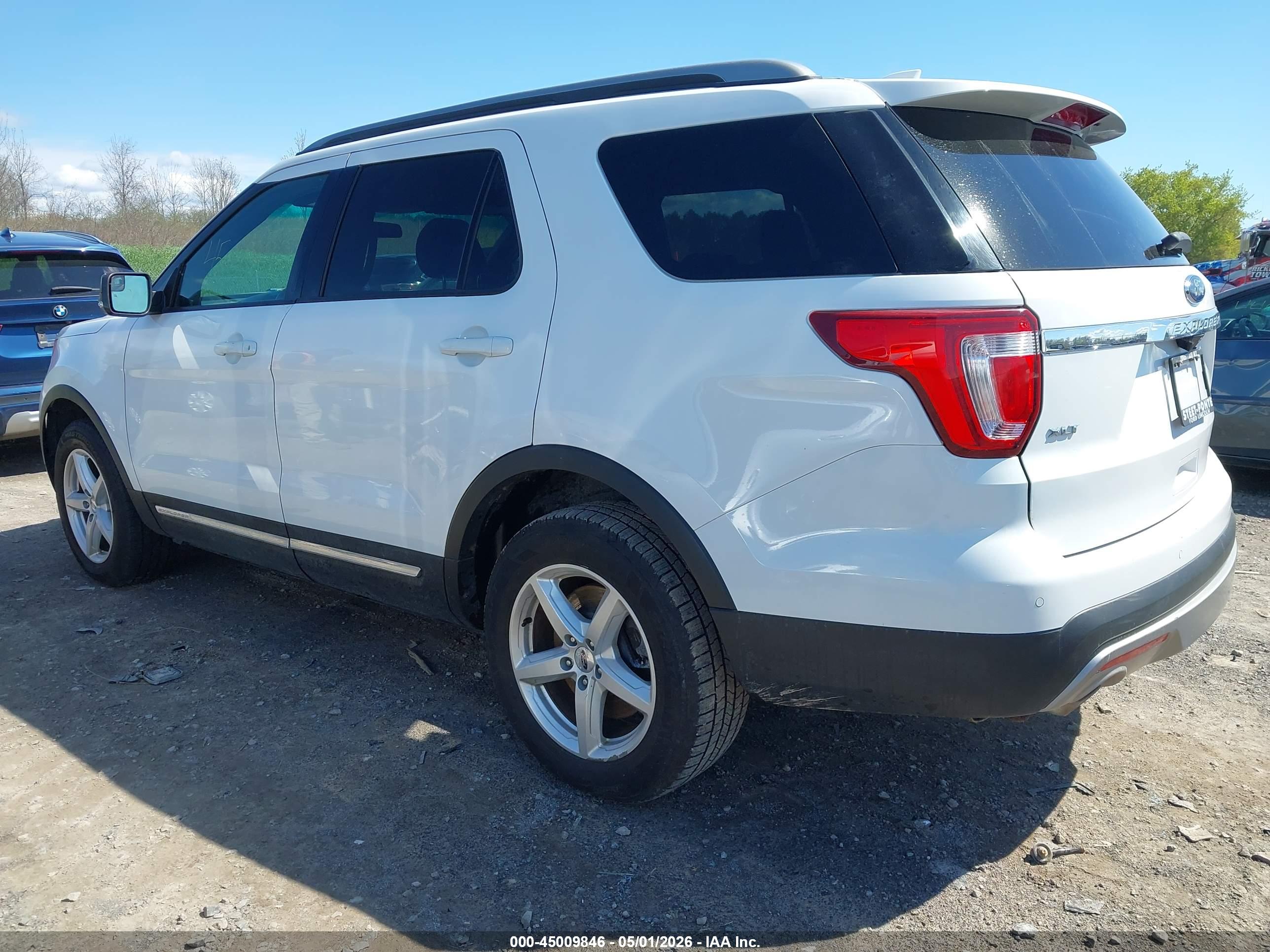 FORD EXPLORER image 3
