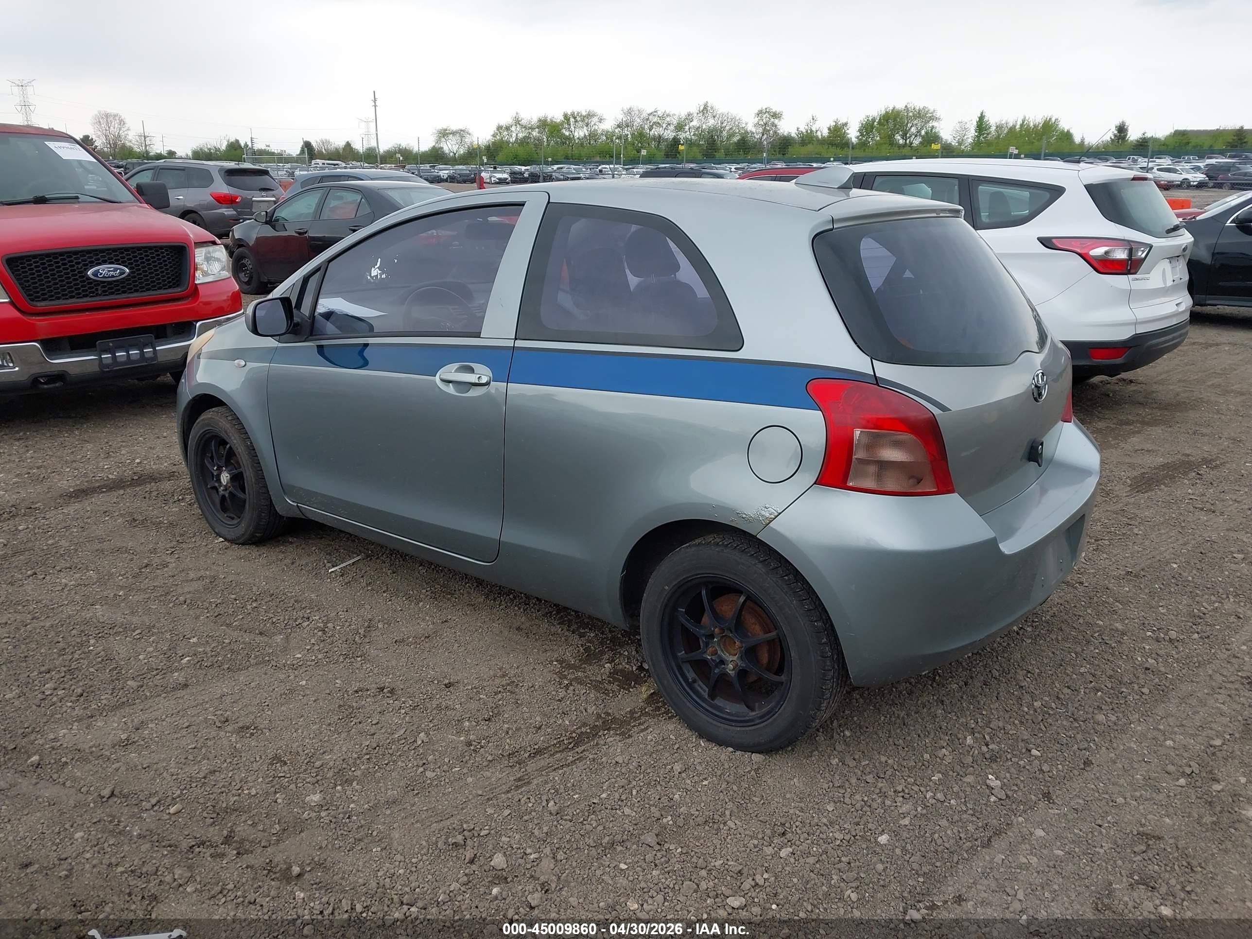 TOYOTA YARIS image 3