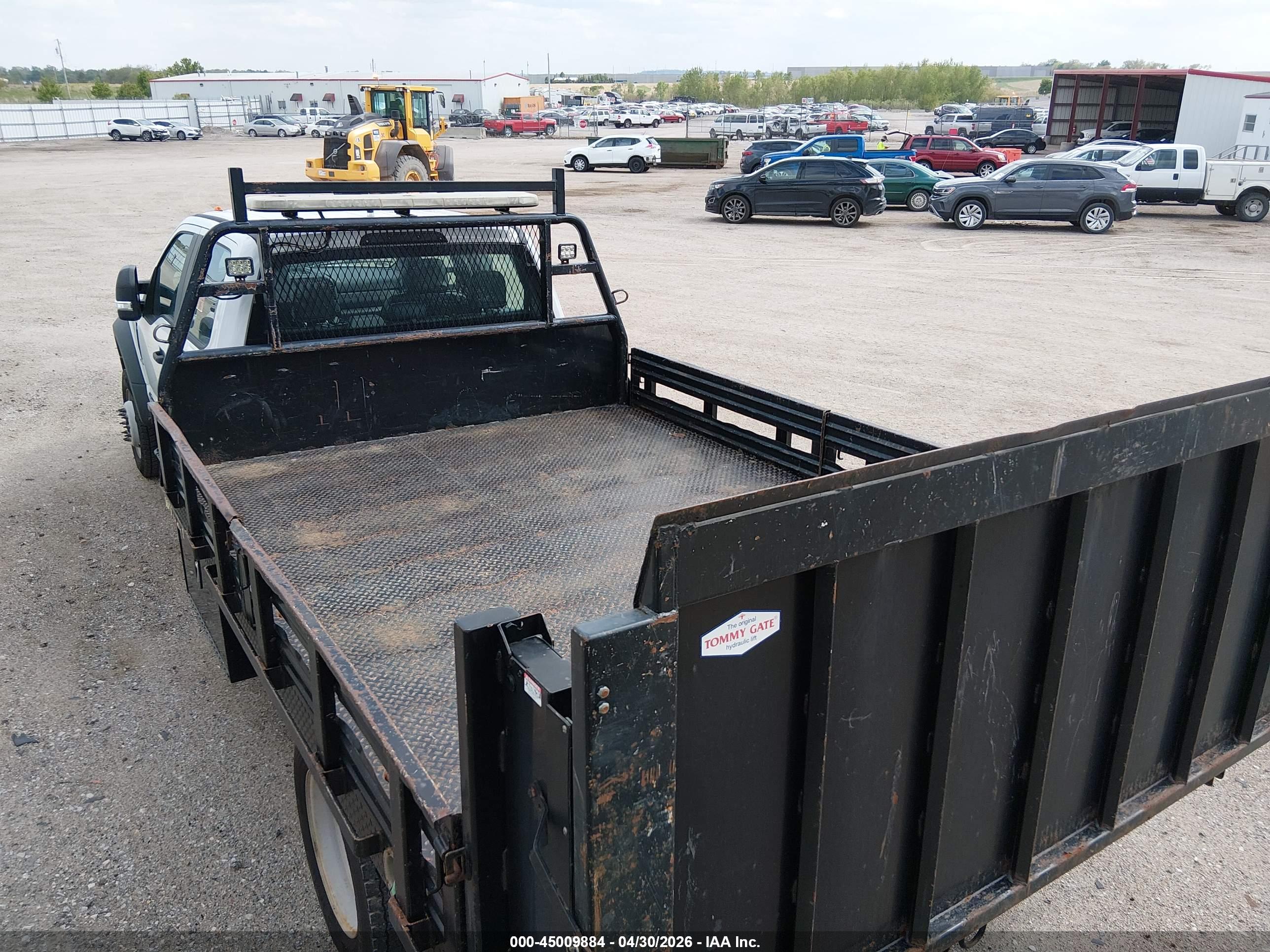 FORD F-550 image 3