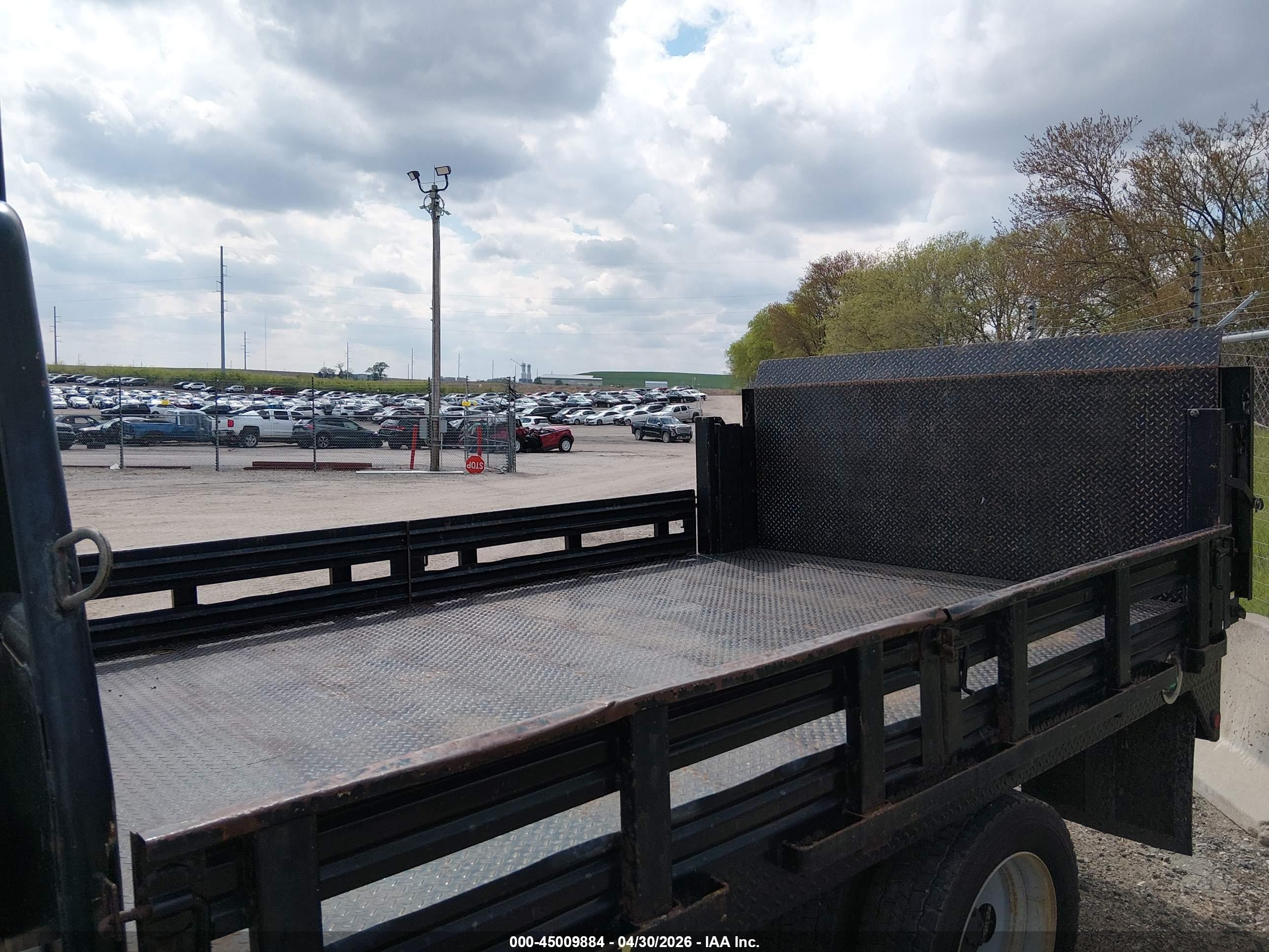 FORD F-550 image 7