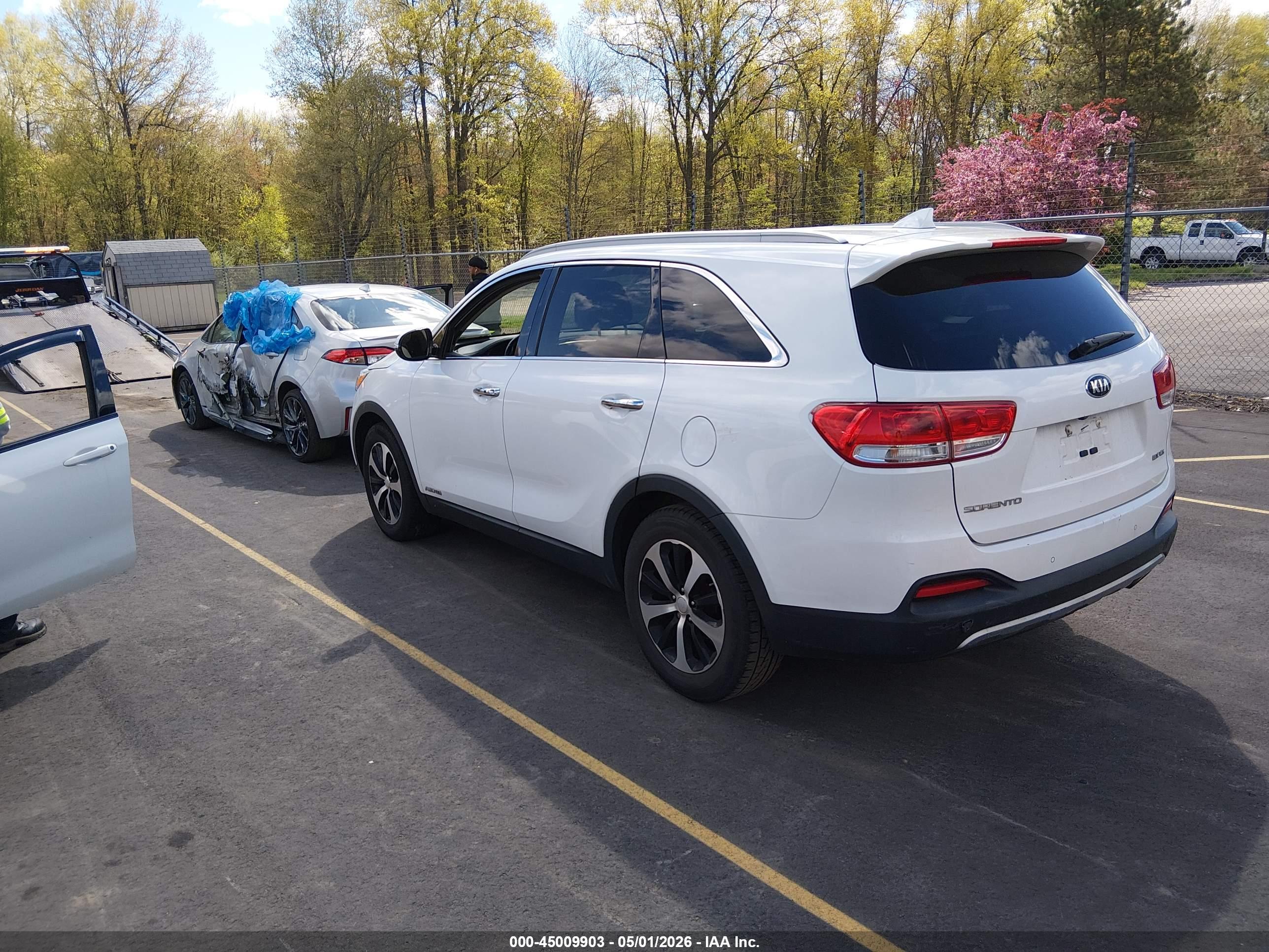 KIA SORENTO image 3