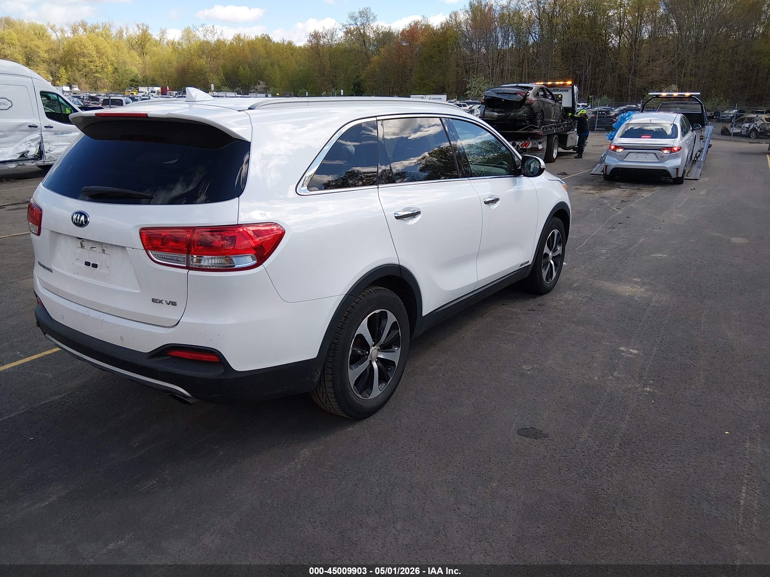 KIA SORENTO image 4