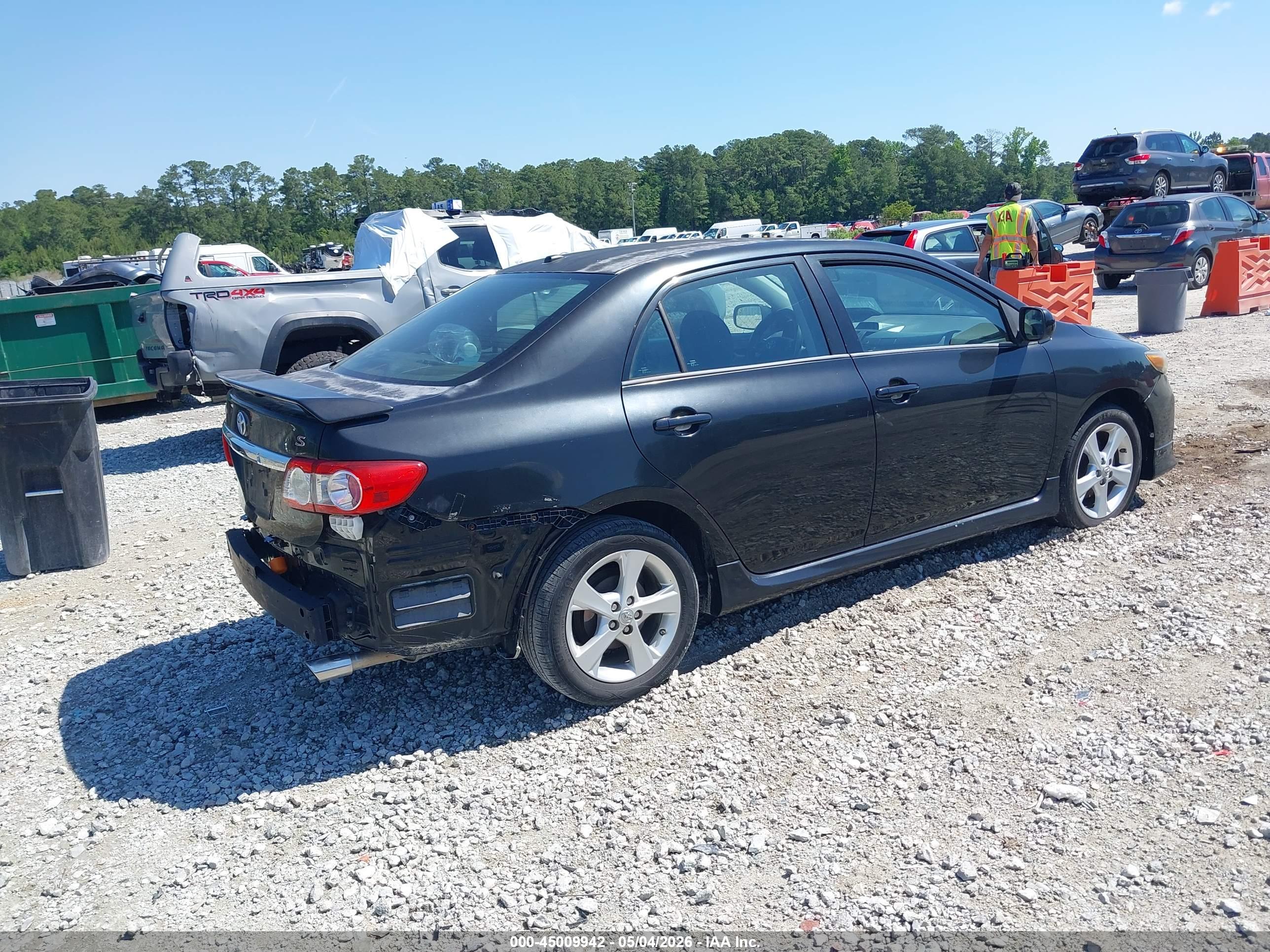 TOYOTA COROLLA image 4