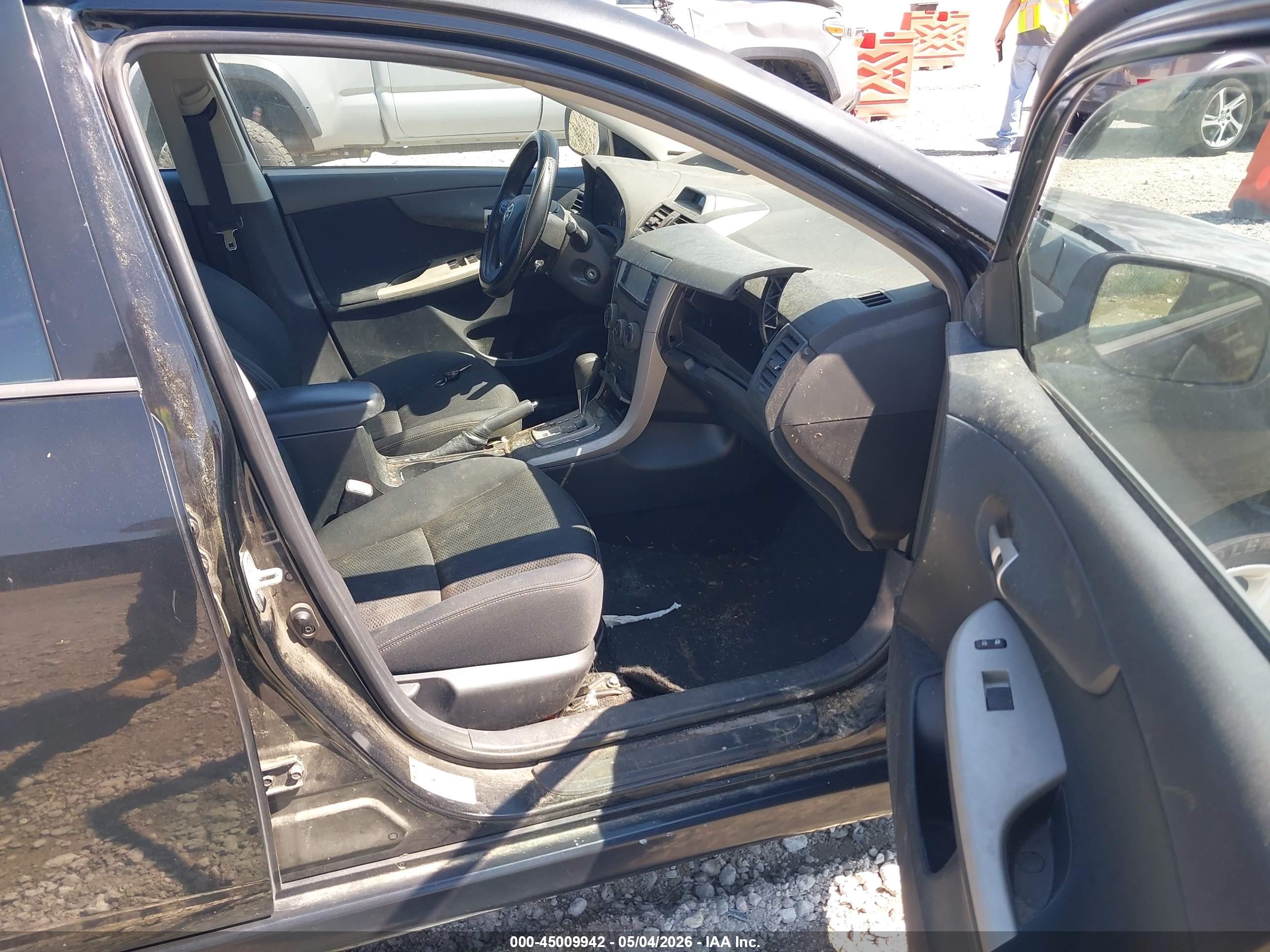TOYOTA COROLLA image 5